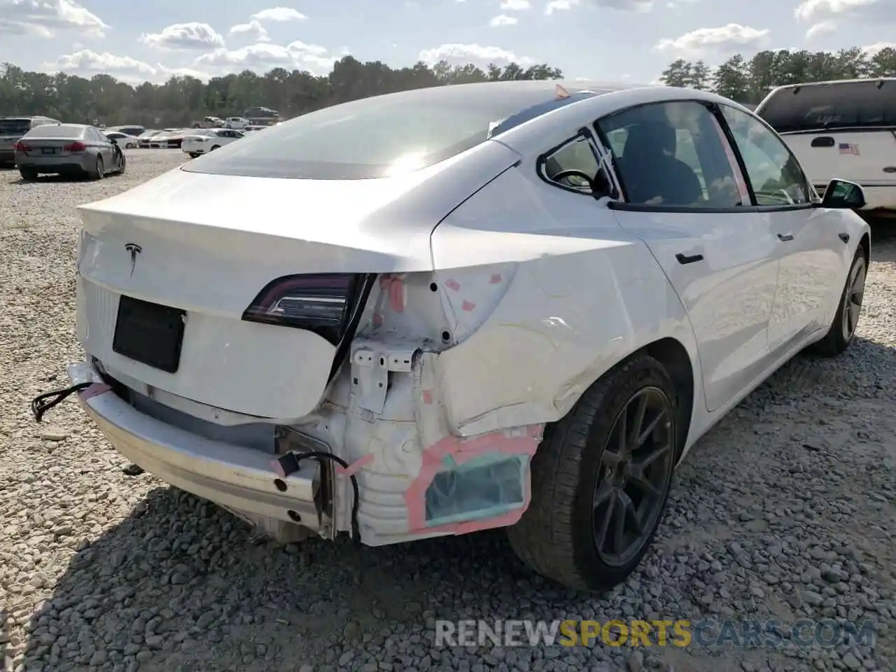 4 Photograph of a damaged car 5YJ3E1EAXMF017319 TESLA MODEL 3 2021