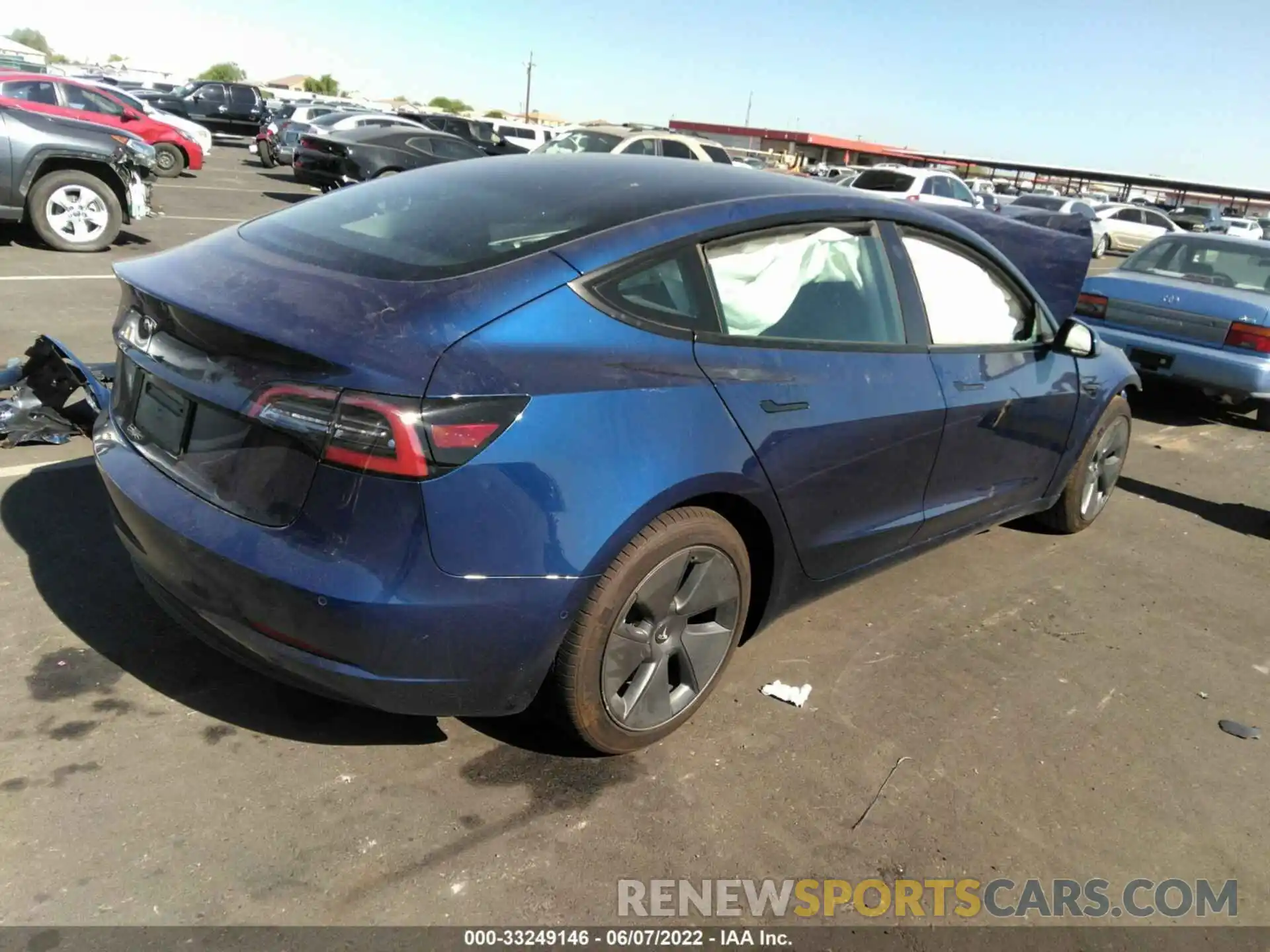 4 Photograph of a damaged car 5YJ3E1EAXMF090125 TESLA MODEL 3 2021