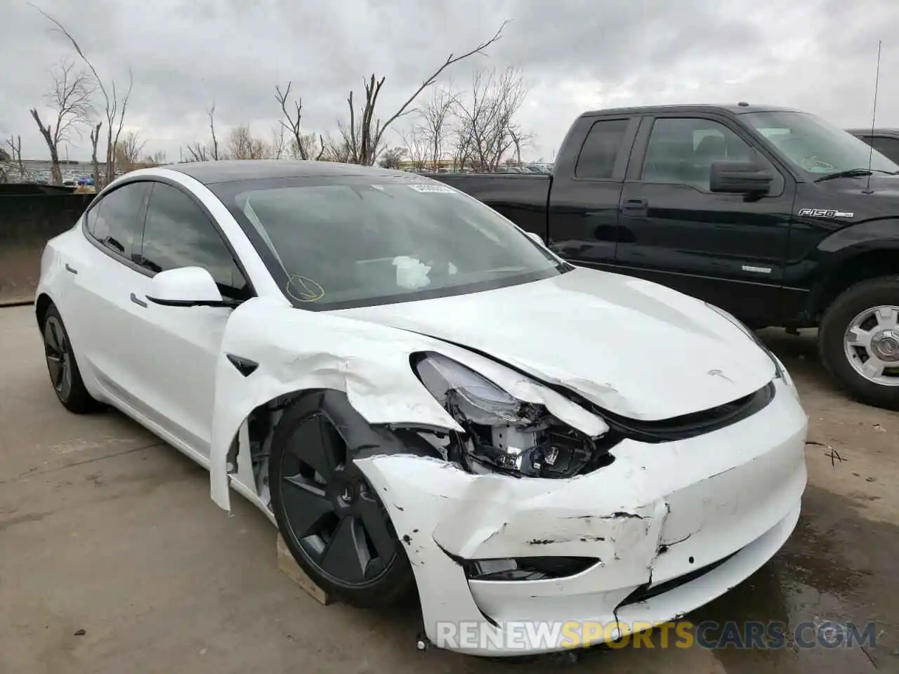 1 Photograph of a damaged car 5YJ3E1EAXMF093901 TESLA MODEL 3 2021