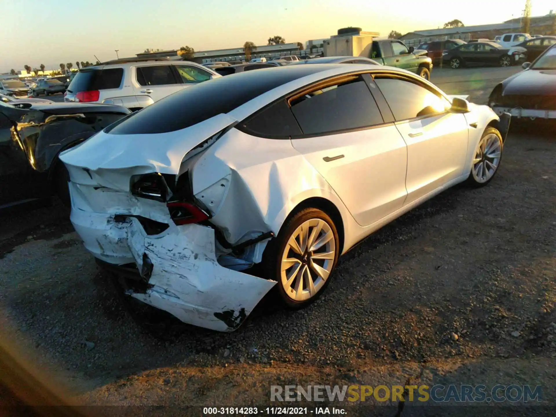 4 Photograph of a damaged car 5YJ3E1EAXMF861263 TESLA MODEL 3 2021