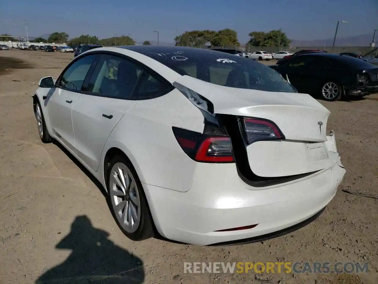 3 Photograph of a damaged car 5YJ3E1EAXMF870402 TESLA MODEL 3 2021