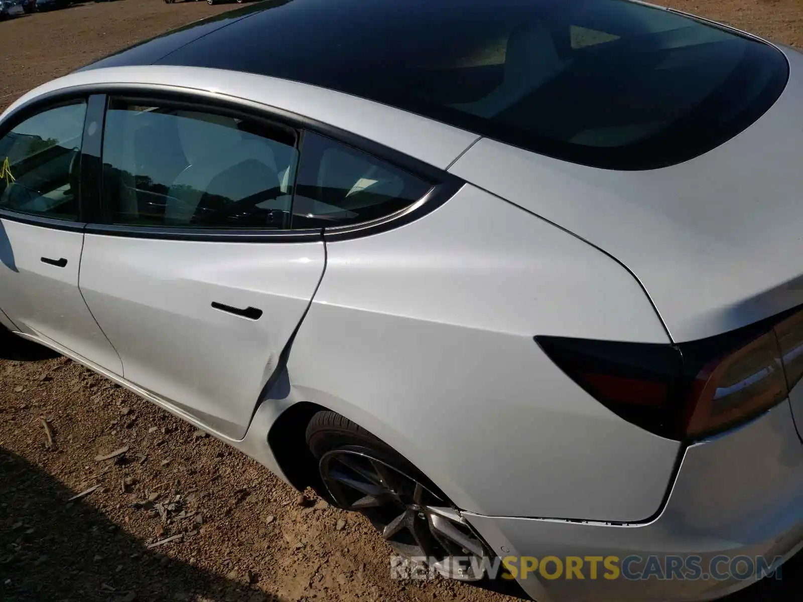 9 Photograph of a damaged car 5YJ3E1EAXMF915824 TESLA MODEL 3 2021