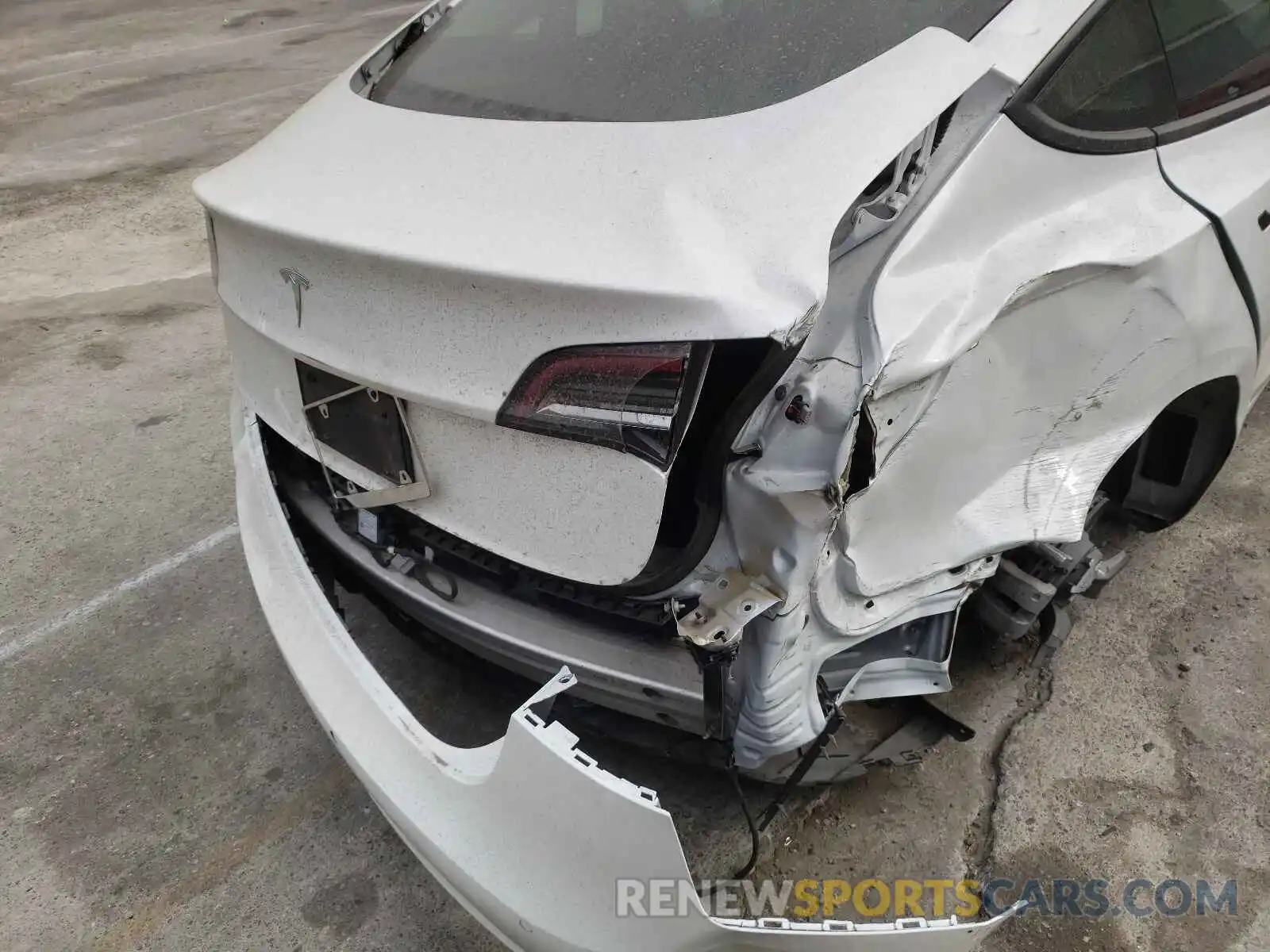 9 Photograph of a damaged car 5YJ3E1EAXMF939492 TESLA MODEL 3 2021