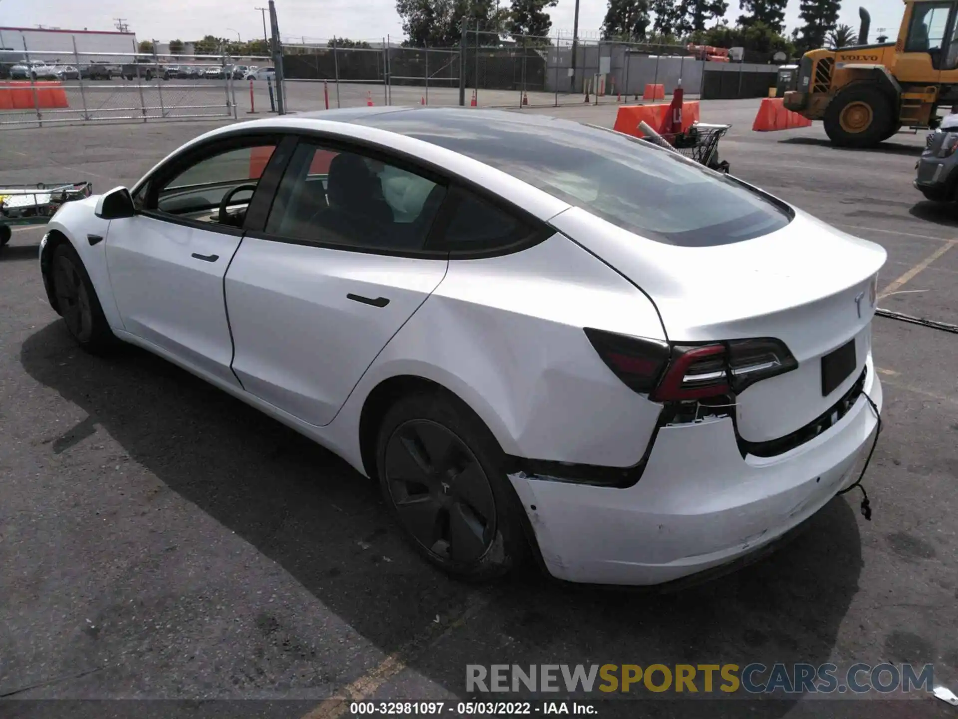 3 Photograph of a damaged car 5YJ3E1EAXMF976266 TESLA MODEL 3 2021