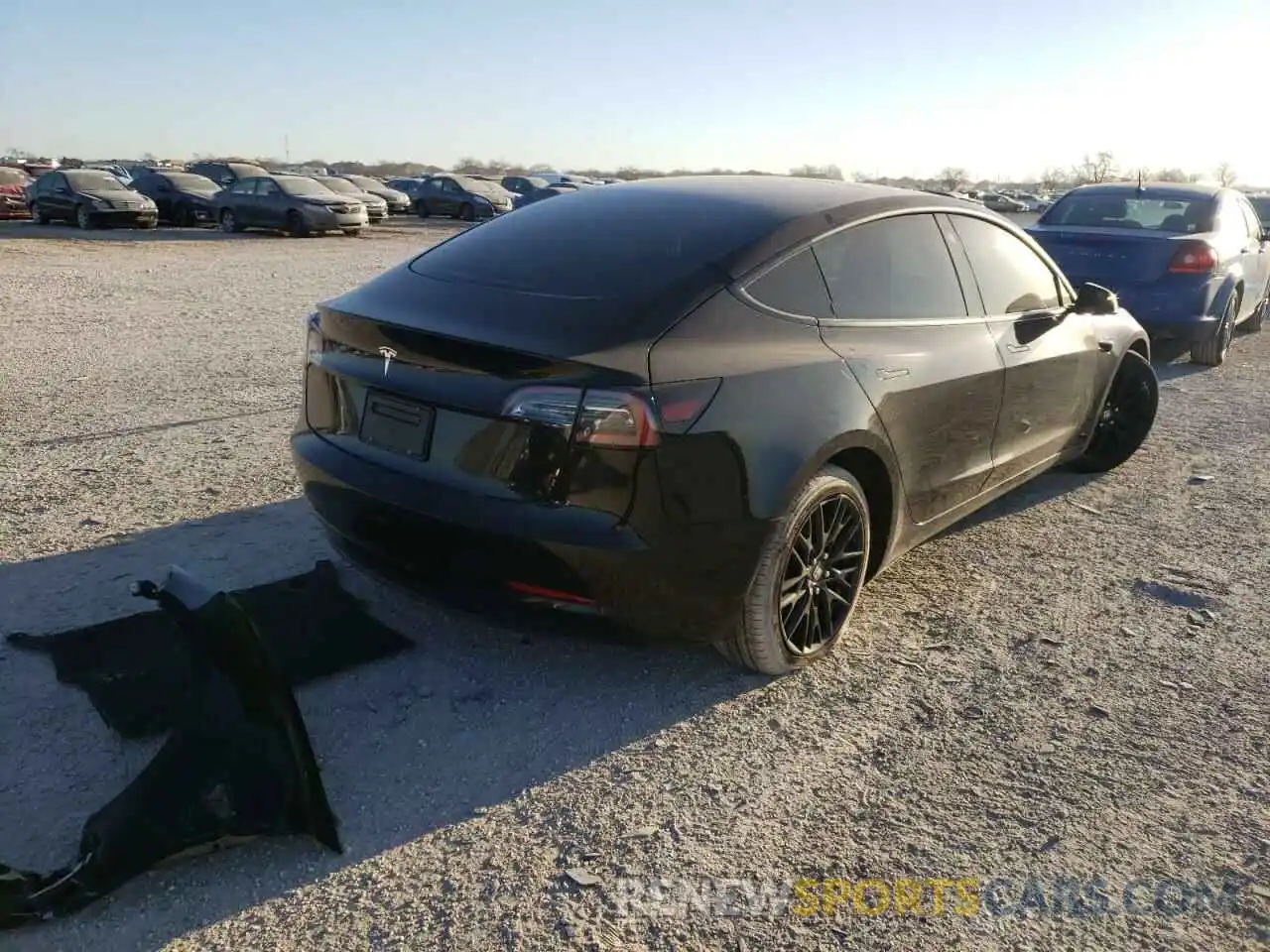 4 Фотография поврежденного автомобиля 5YJ3E1EAXMF986800 TESLA MODEL 3 2021