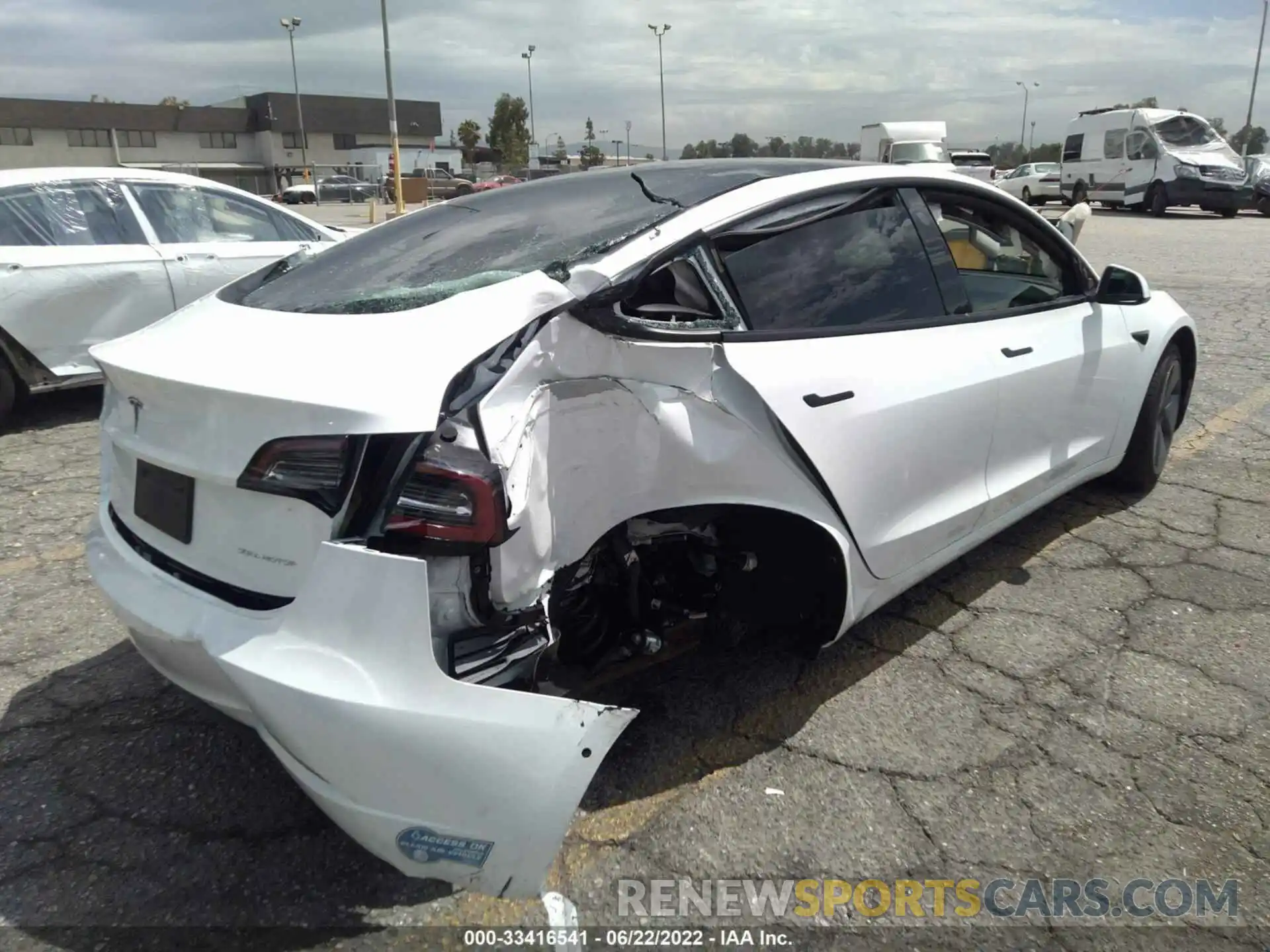 4 Photograph of a damaged car 5YJ3E1EB0MF003258 TESLA MODEL 3 2021