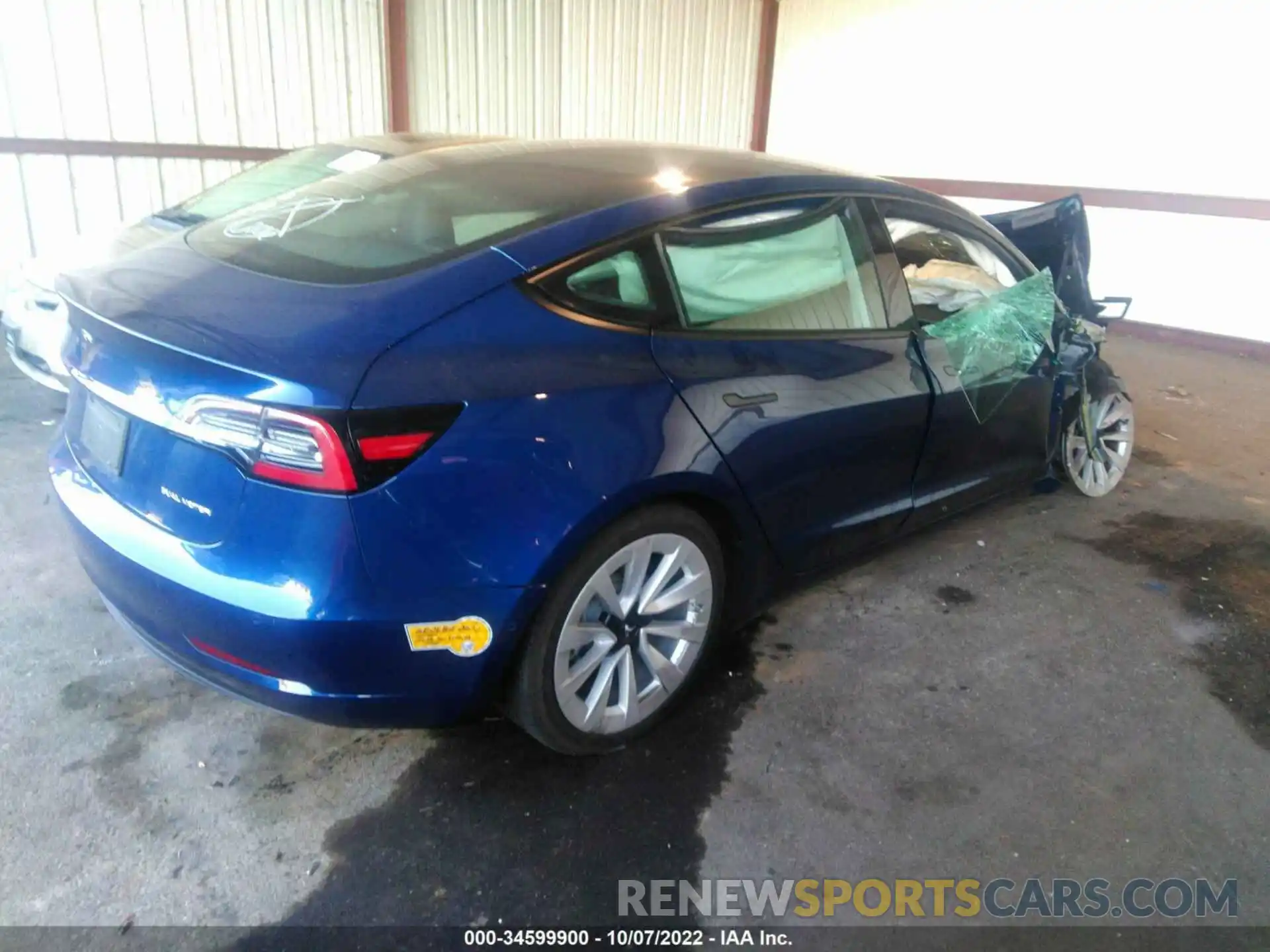 4 Photograph of a damaged car 5YJ3E1EB0MF064853 TESLA MODEL 3 2021