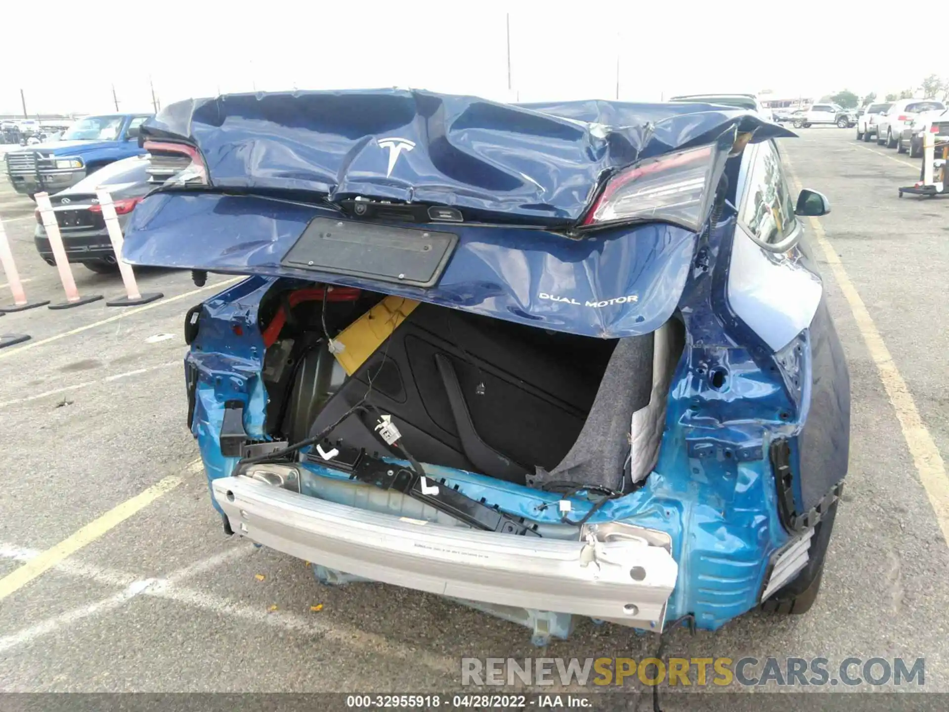 6 Photograph of a damaged car 5YJ3E1EB0MF069826 TESLA MODEL 3 2021