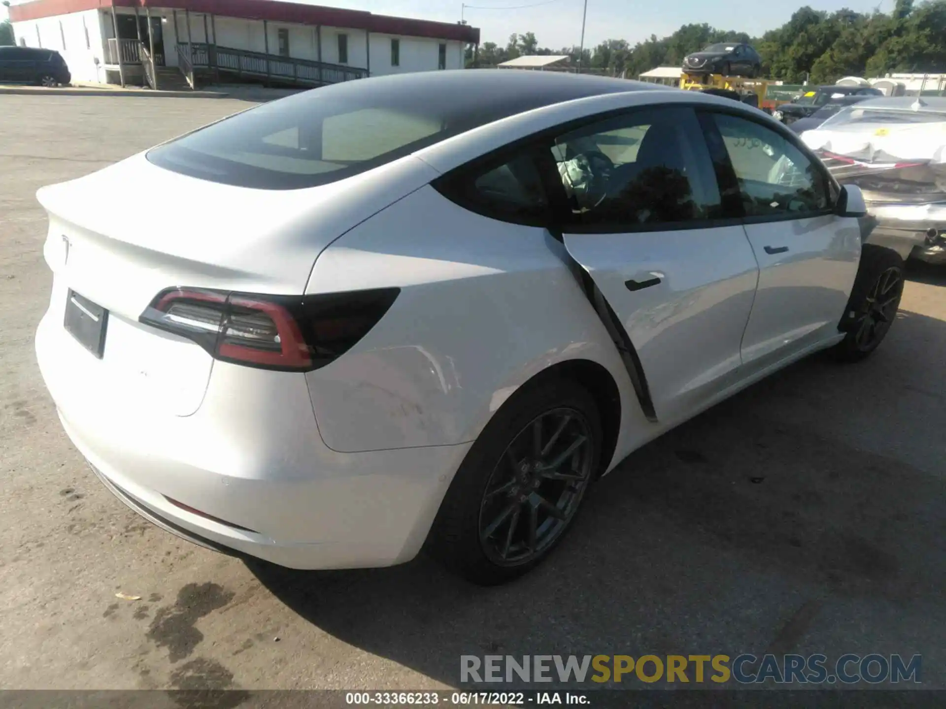 4 Photograph of a damaged car 5YJ3E1EB0MF087405 TESLA MODEL 3 2021