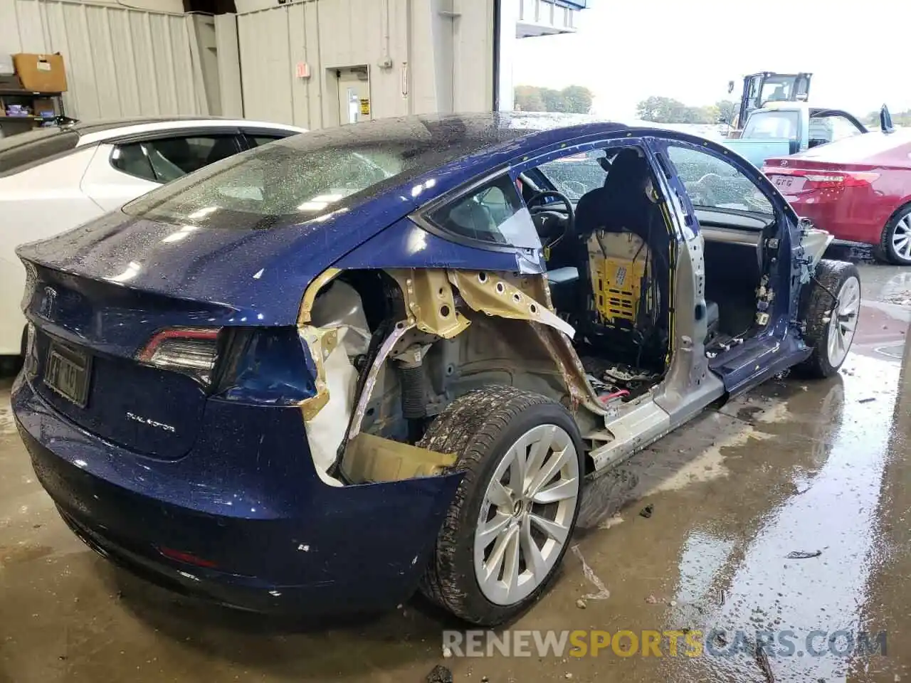 4 Photograph of a damaged car 5YJ3E1EB0MF868568 TESLA MODEL 3 2021