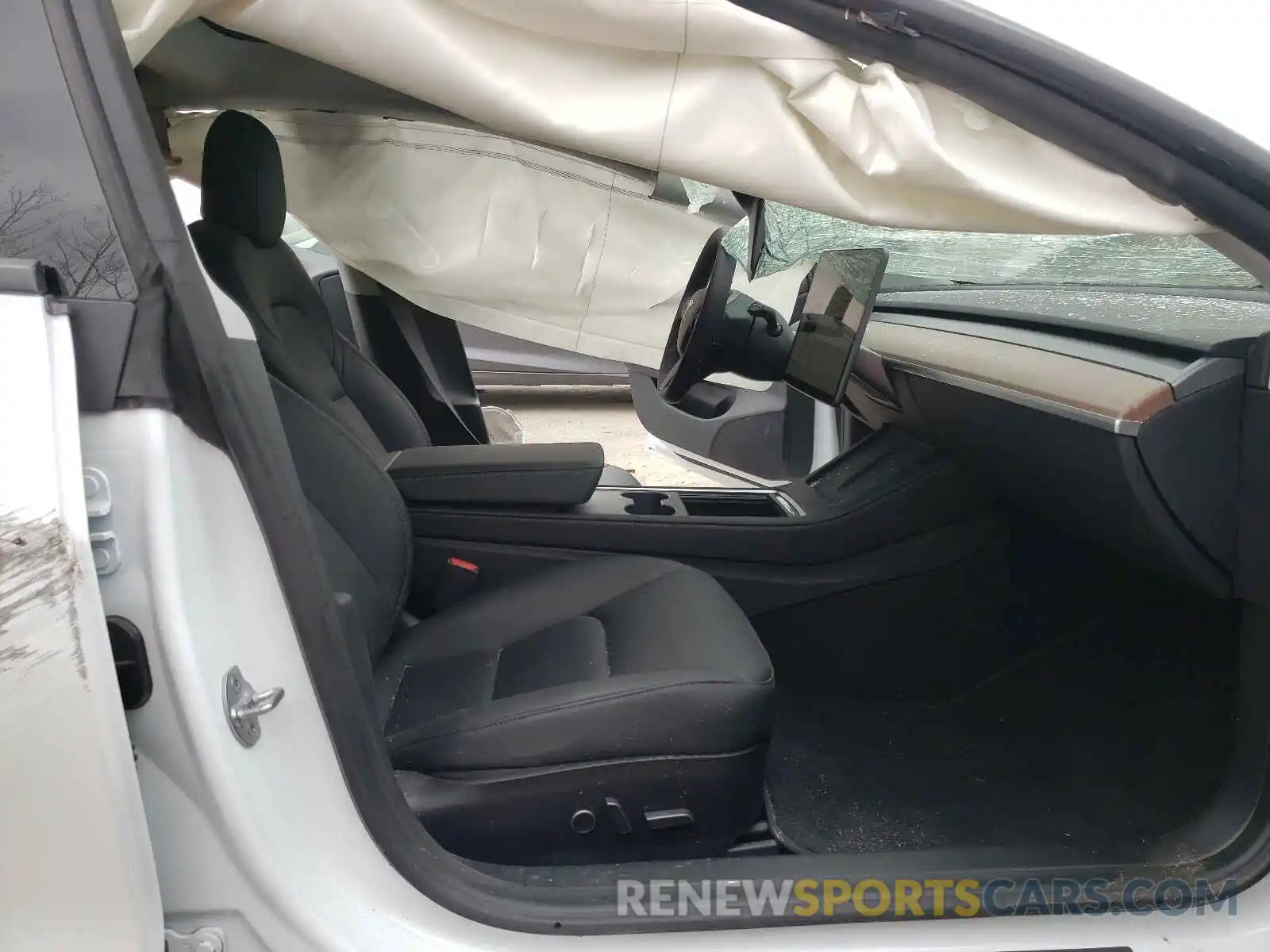 5 Photograph of a damaged car 5YJ3E1EB0MF906817 TESLA MODEL 3 2021