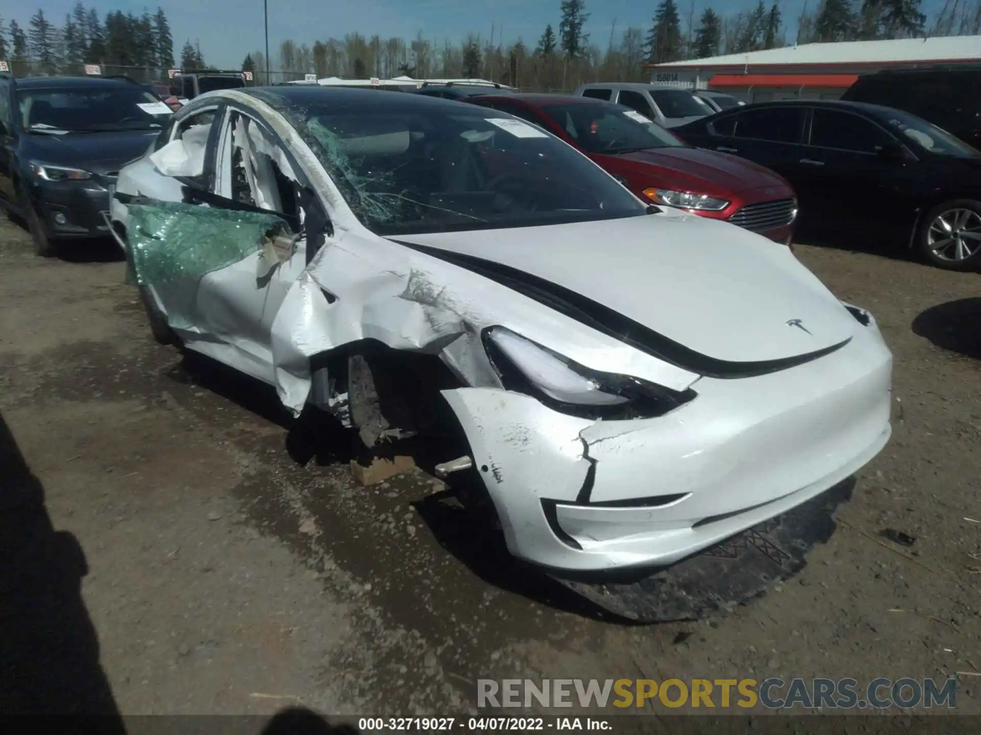 1 Photograph of a damaged car 5YJ3E1EB1MF054834 TESLA MODEL 3 2021