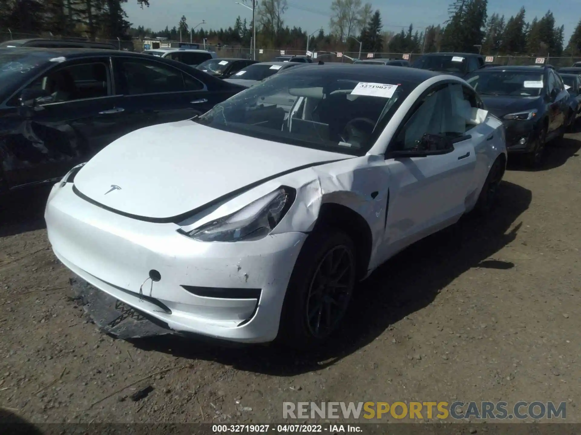 2 Photograph of a damaged car 5YJ3E1EB1MF054834 TESLA MODEL 3 2021