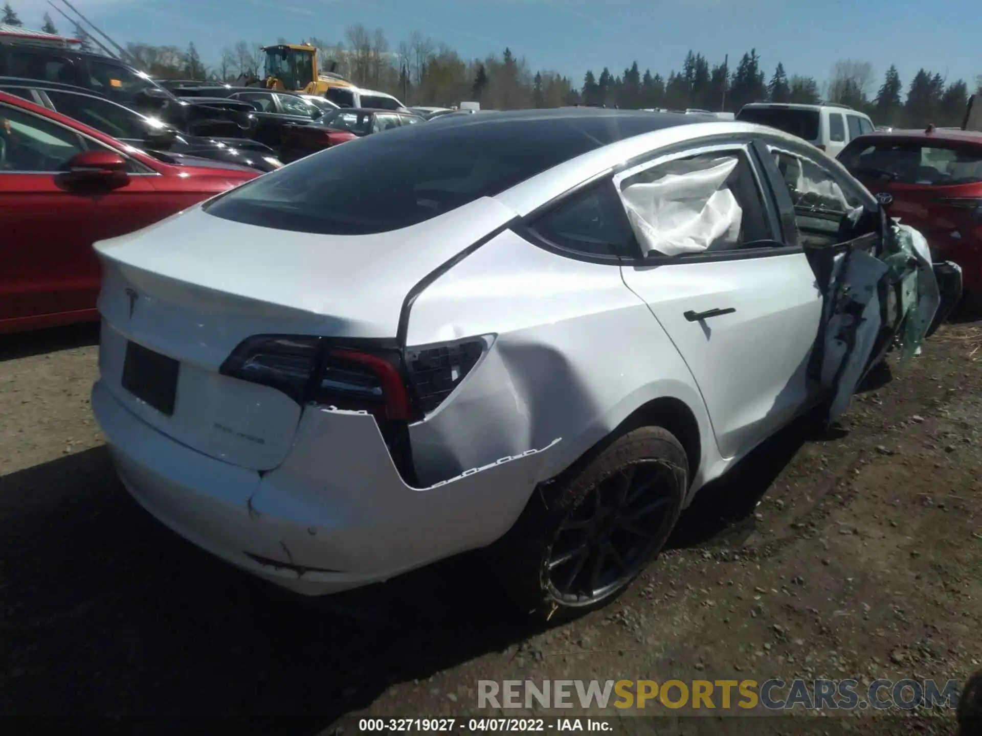 4 Photograph of a damaged car 5YJ3E1EB1MF054834 TESLA MODEL 3 2021