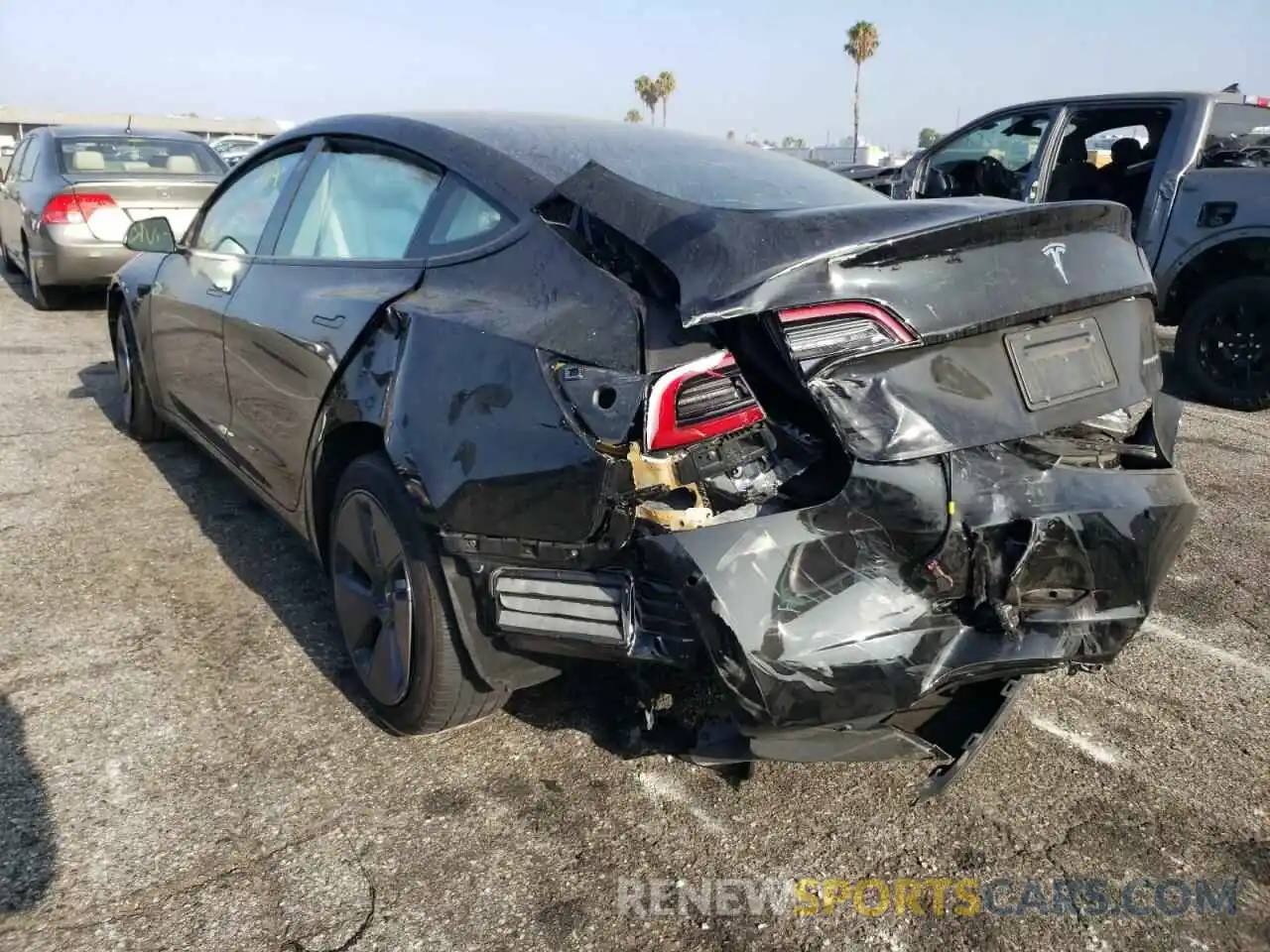 3 Photograph of a damaged car 5YJ3E1EB1MF073366 TESLA MODEL 3 2021