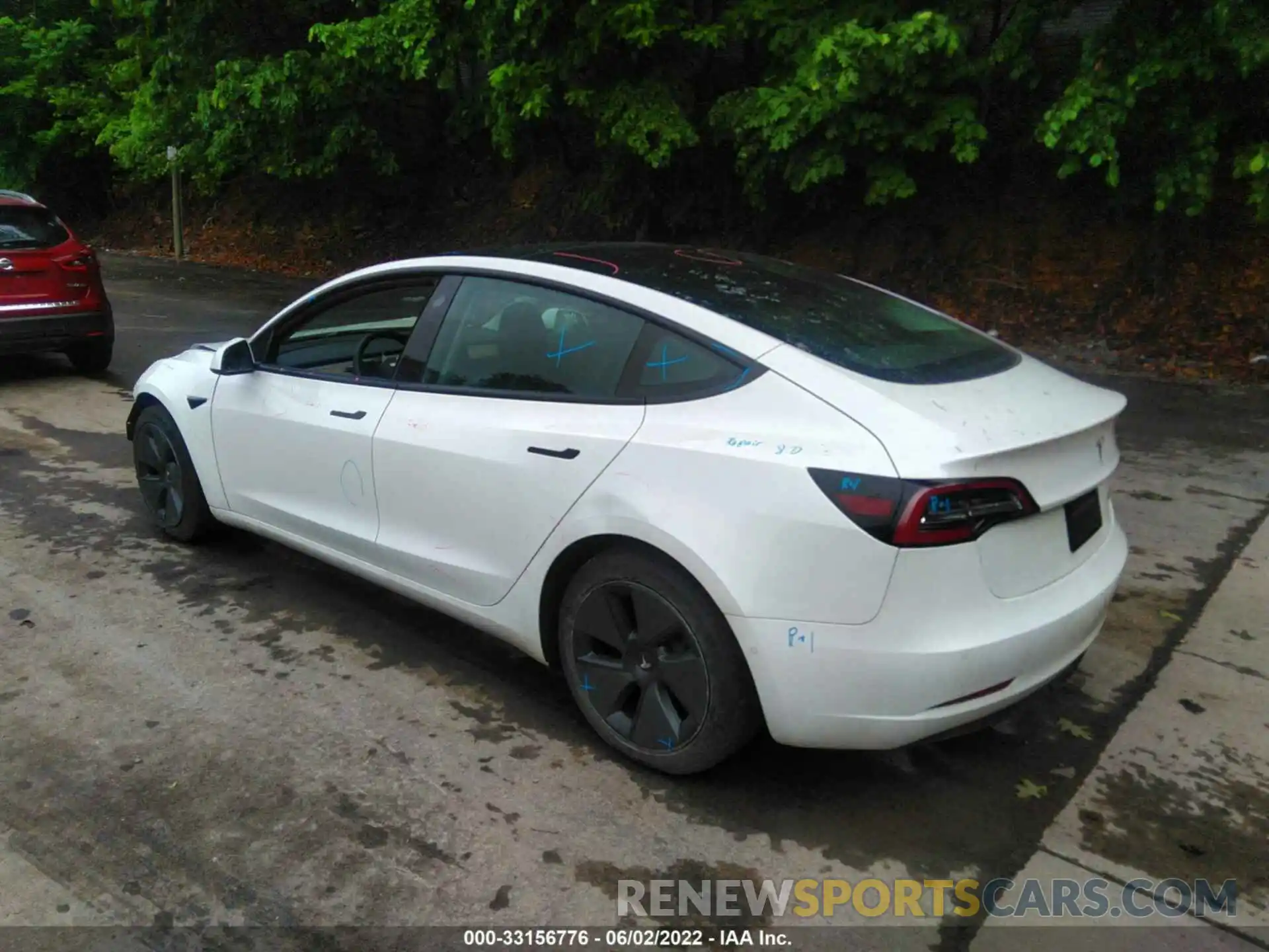 3 Photograph of a damaged car 5YJ3E1EB1MF852945 TESLA MODEL 3 2021