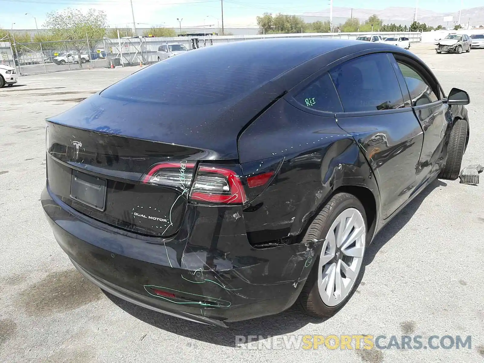 4 Photograph of a damaged car 5YJ3E1EB1MF866831 TESLA MODEL 3 2021