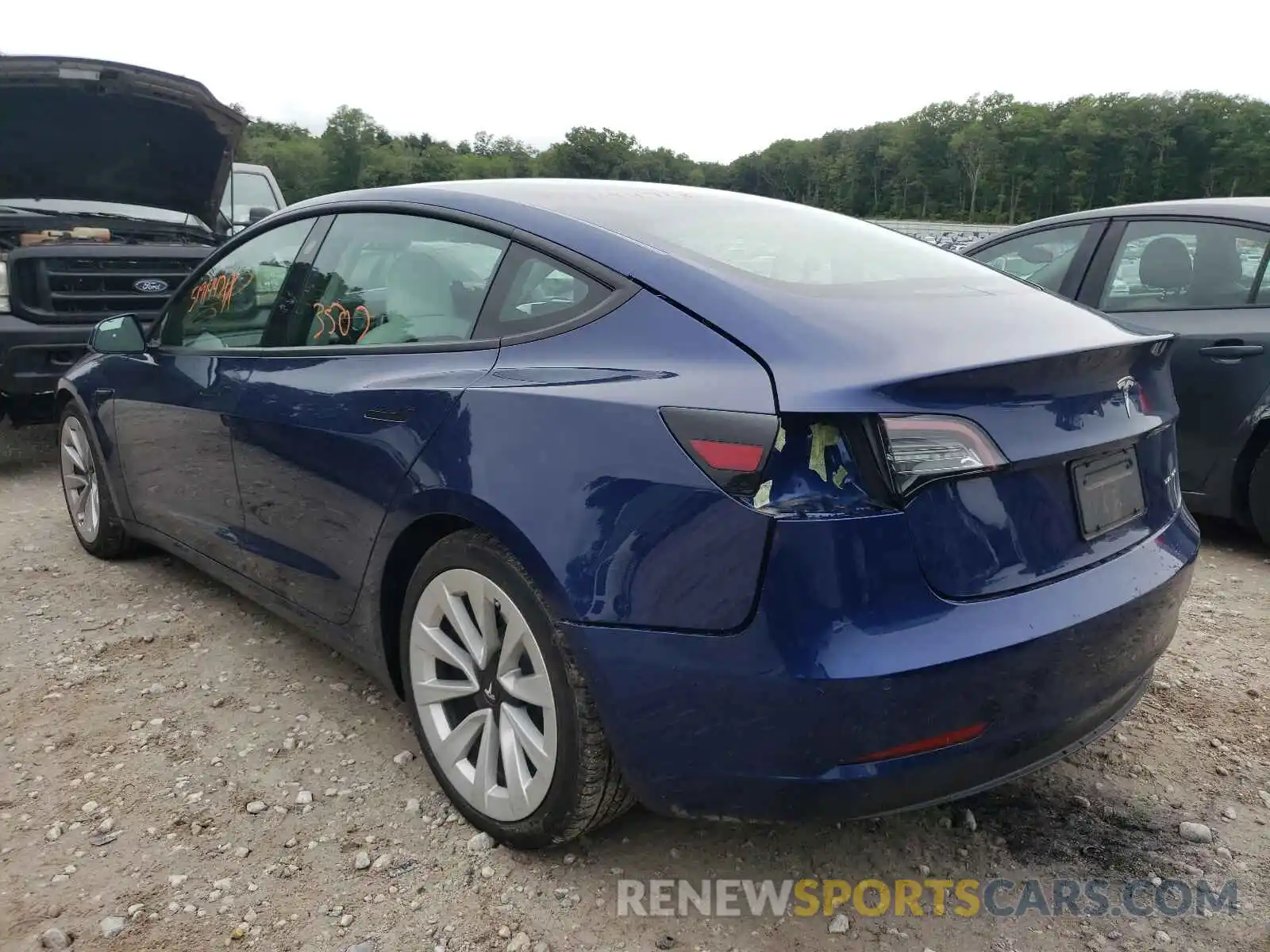 3 Photograph of a damaged car 5YJ3E1EB1MF924971 TESLA MODEL 3 2021