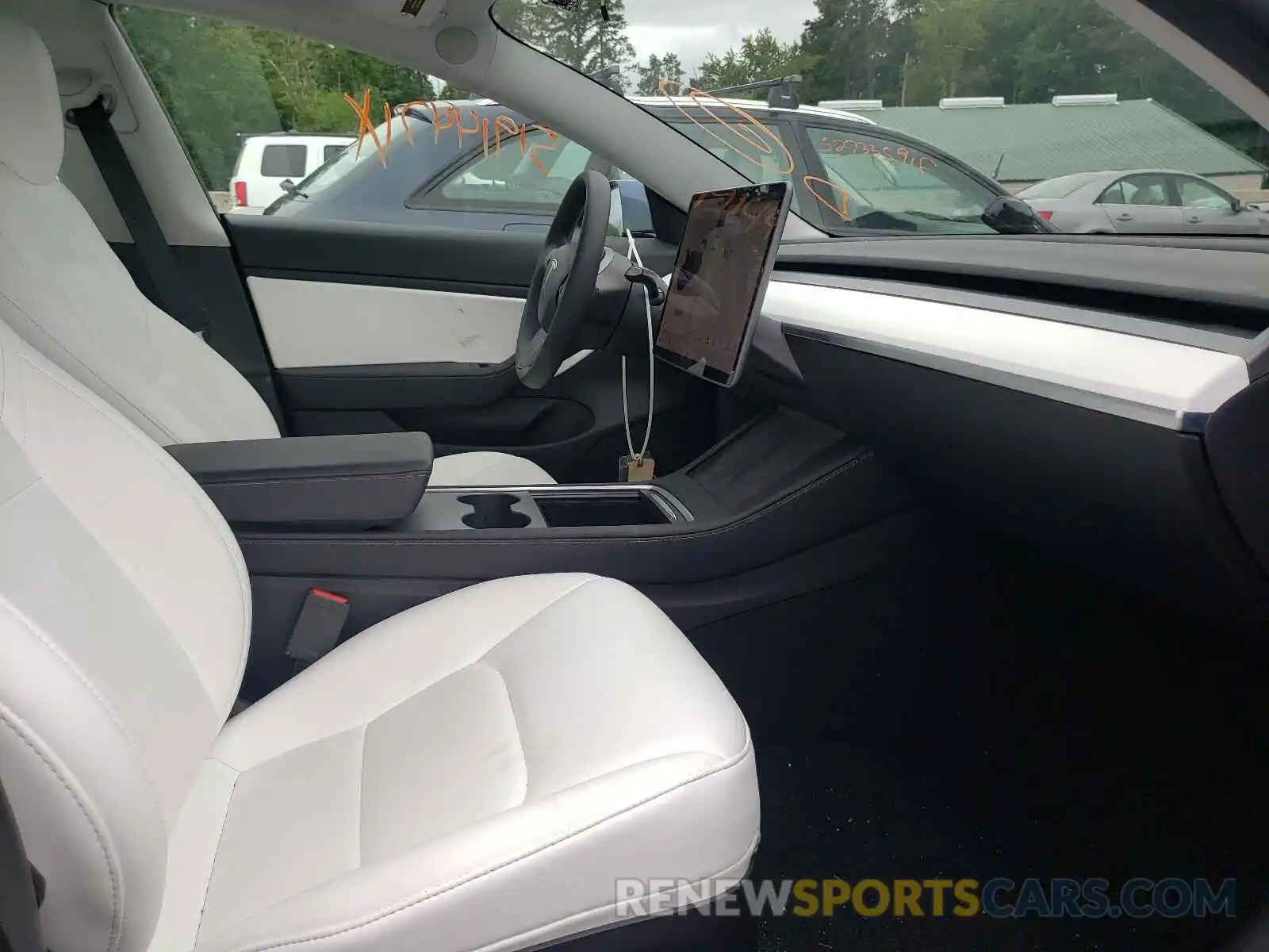 5 Photograph of a damaged car 5YJ3E1EB1MF924971 TESLA MODEL 3 2021