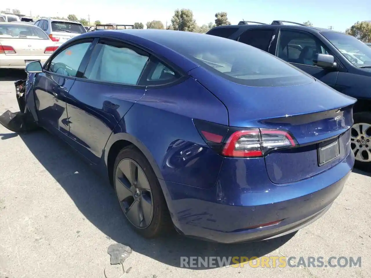 3 Photograph of a damaged car 5YJ3E1EB1MF929233 TESLA MODEL 3 2021