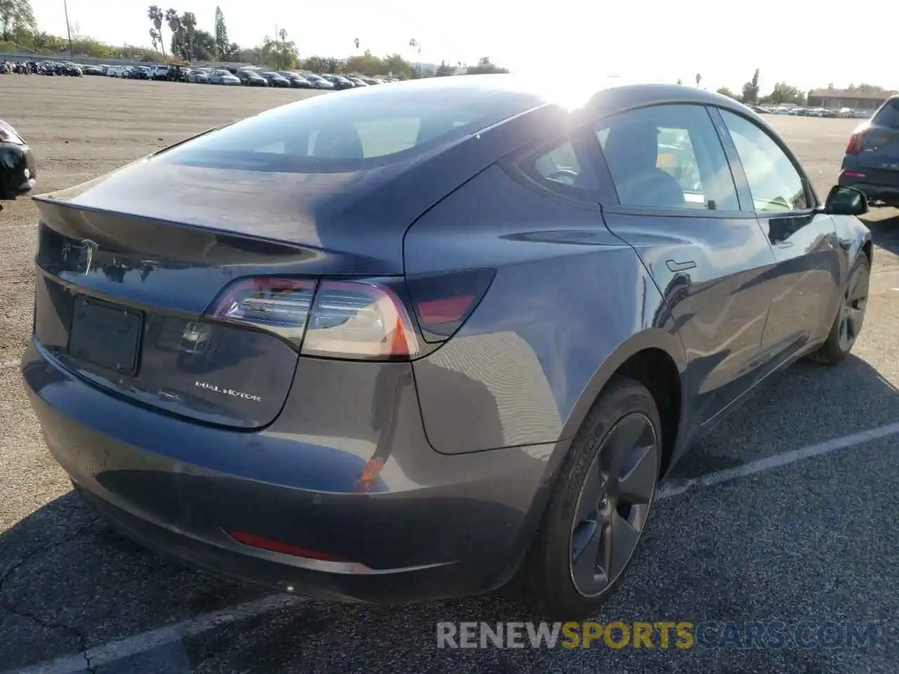 4 Photograph of a damaged car 5YJ3E1EB1MF937302 TESLA MODEL 3 2021