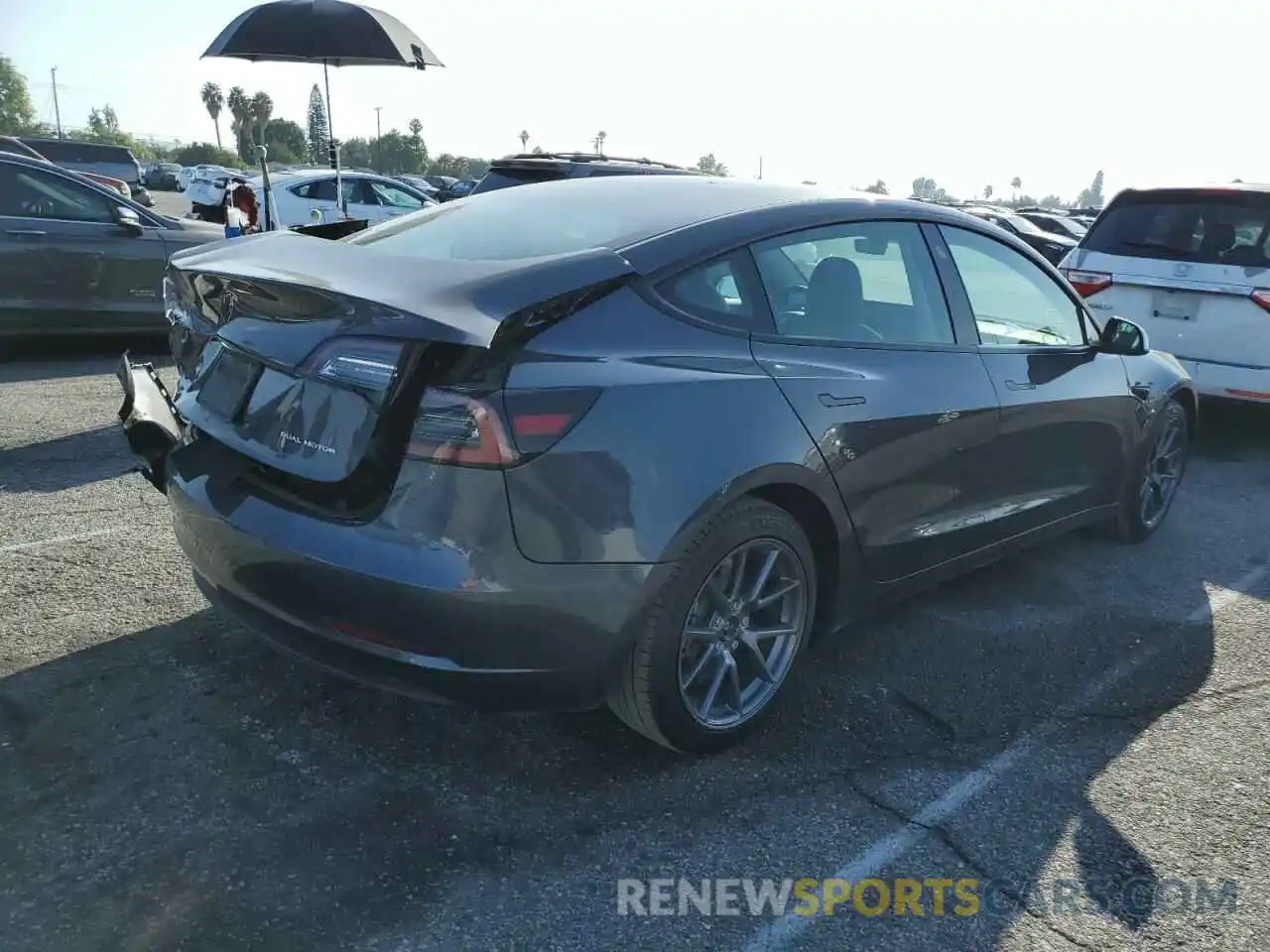 4 Фотография поврежденного автомобиля 5YJ3E1EB2MF006792 TESLA MODEL 3 2021