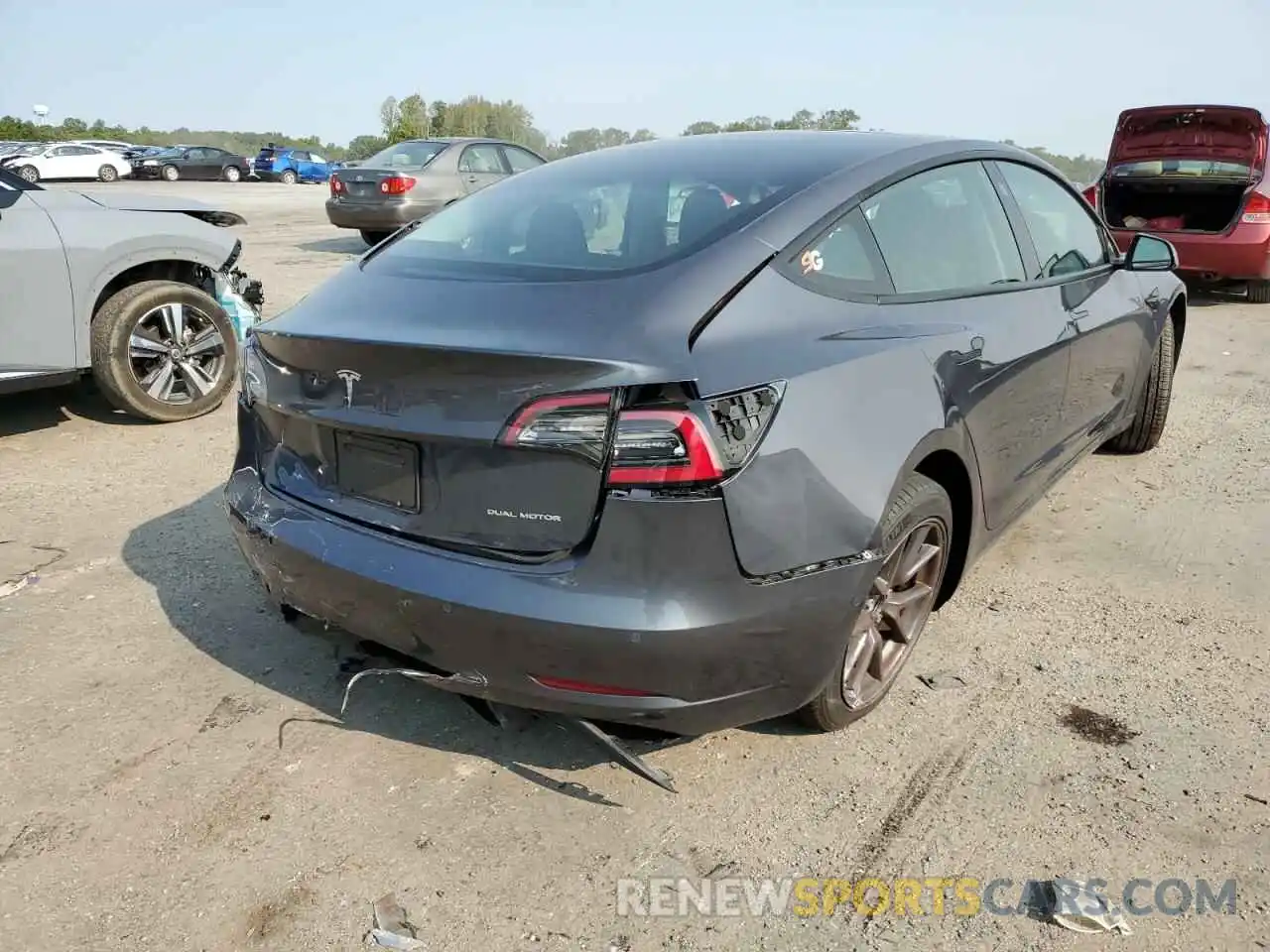 4 Фотография поврежденного автомобиля 5YJ3E1EB2MF049836 TESLA MODEL 3 2021