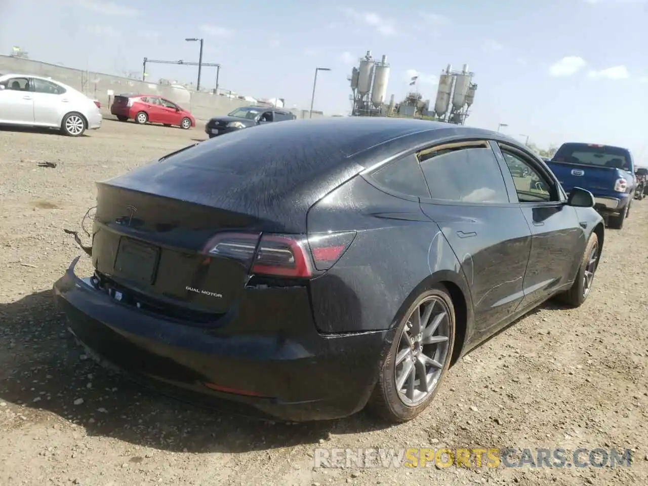 4 Photograph of a damaged car 5YJ3E1EB2MF060268 TESLA MODEL 3 2021