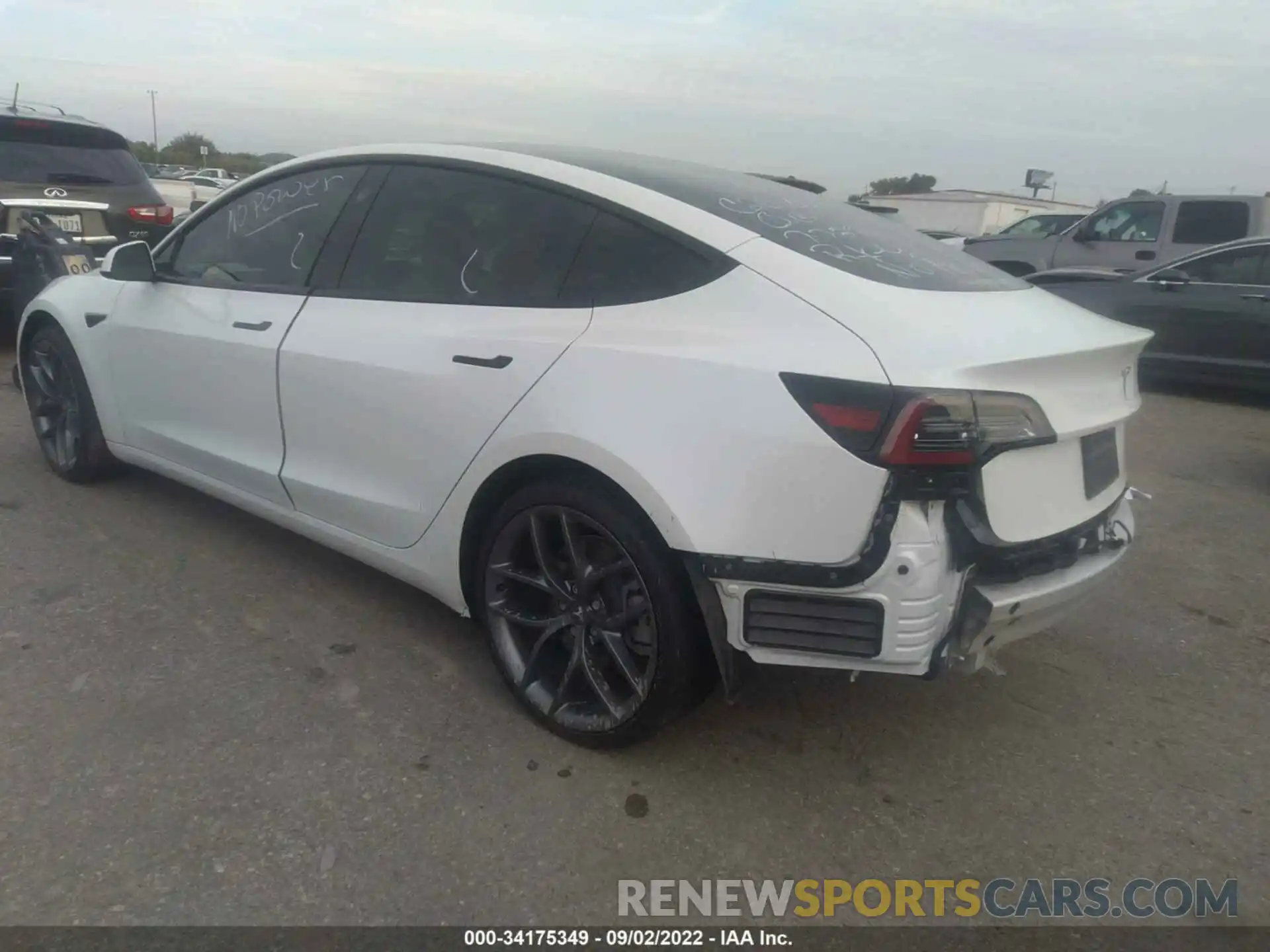 3 Photograph of a damaged car 5YJ3E1EB2MF062702 TESLA MODEL 3 2021