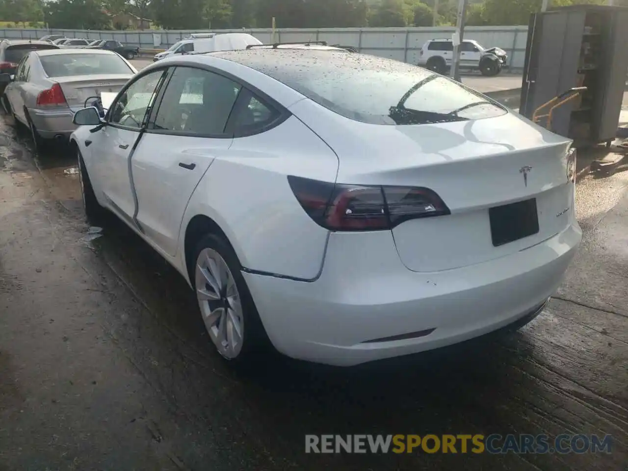 3 Photograph of a damaged car 5YJ3E1EB2MF101076 TESLA MODEL 3 2021