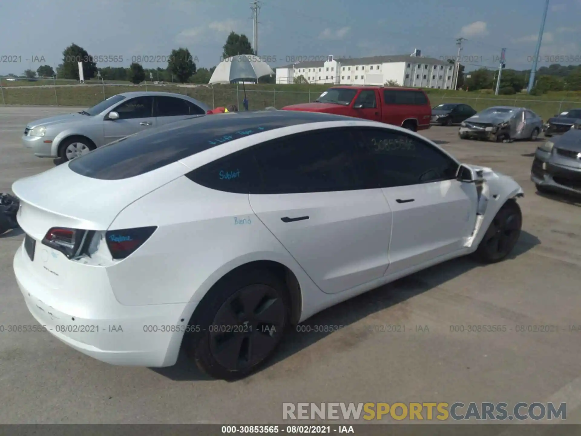 4 Фотография поврежденного автомобиля 5YJ3E1EB2MF837015 TESLA MODEL 3 2021