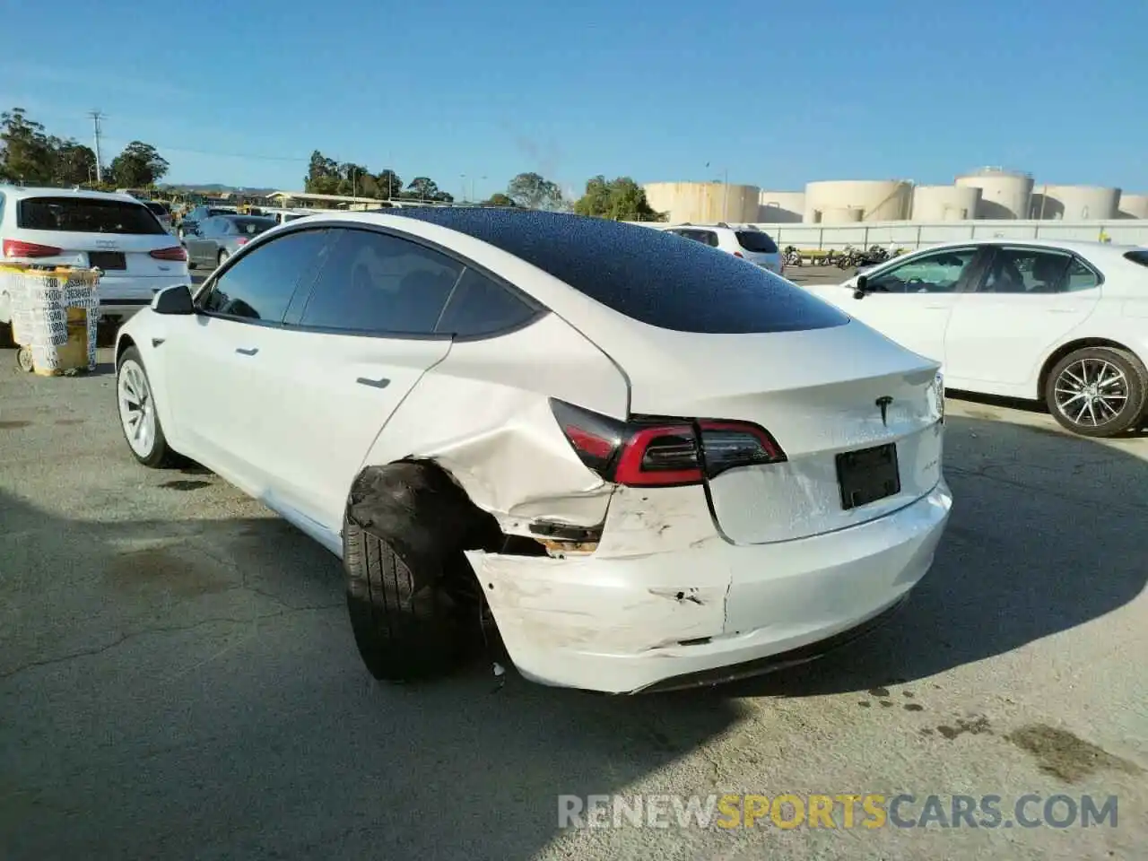 3 Photograph of a damaged car 5YJ3E1EB2MF877563 TESLA MODEL 3 2021