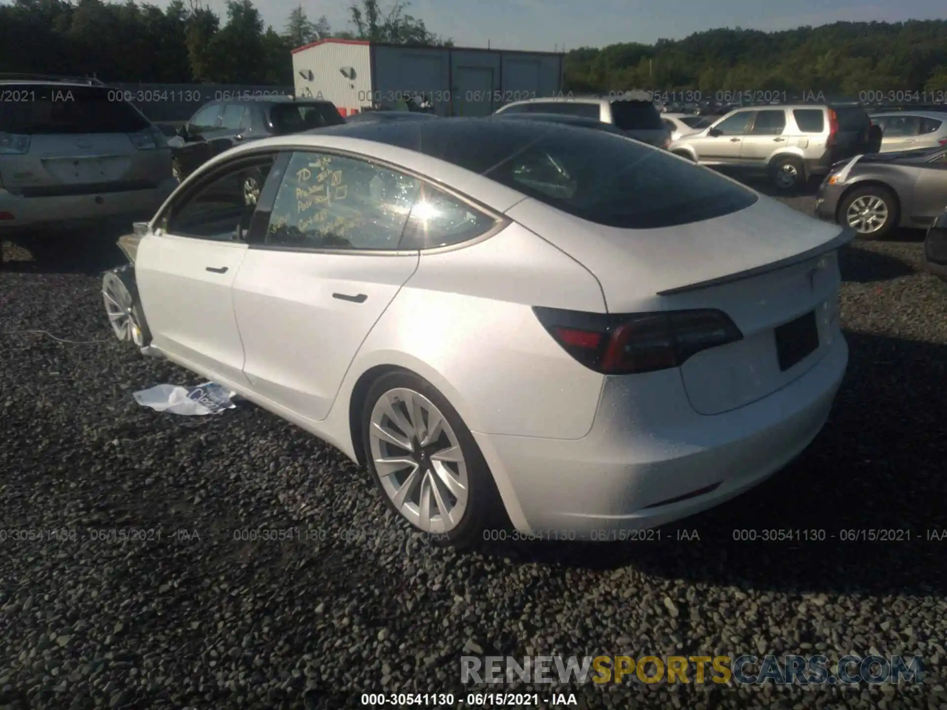 3 Photograph of a damaged car 5YJ3E1EB2MF903451 TESLA MODEL 3 2021