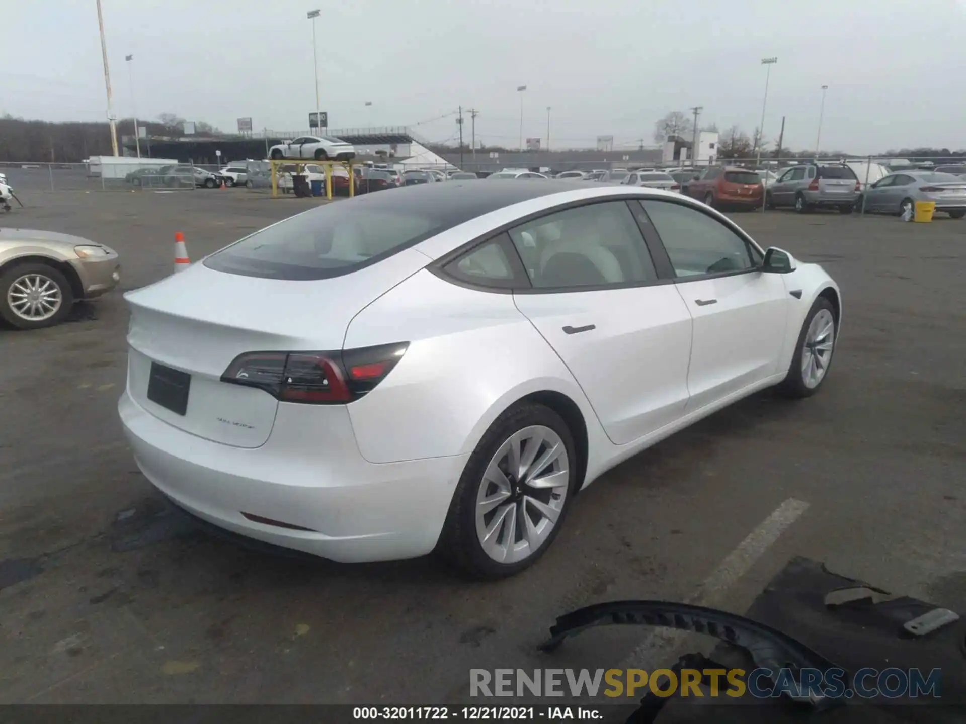 4 Фотография поврежденного автомобиля 5YJ3E1EB2MF916104 TESLA MODEL 3 2021