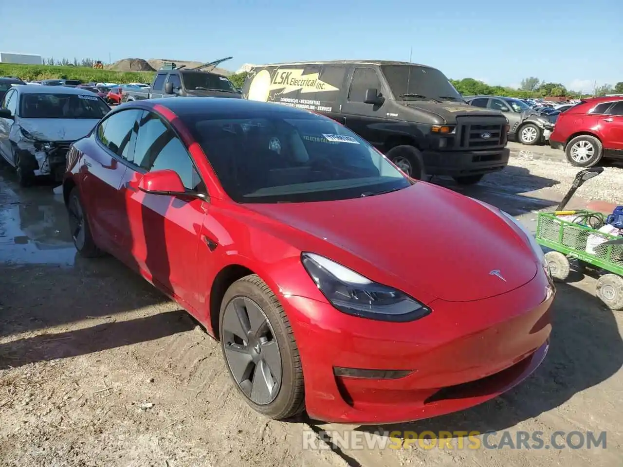 1 Photograph of a damaged car 5YJ3E1EB2MF924400 TESLA MODEL 3 2021