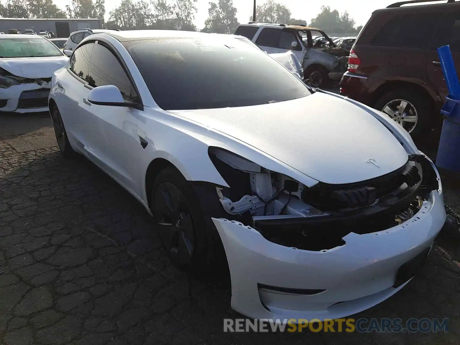 1 Photograph of a damaged car 5YJ3E1EB2MF927183 TESLA MODEL 3 2021