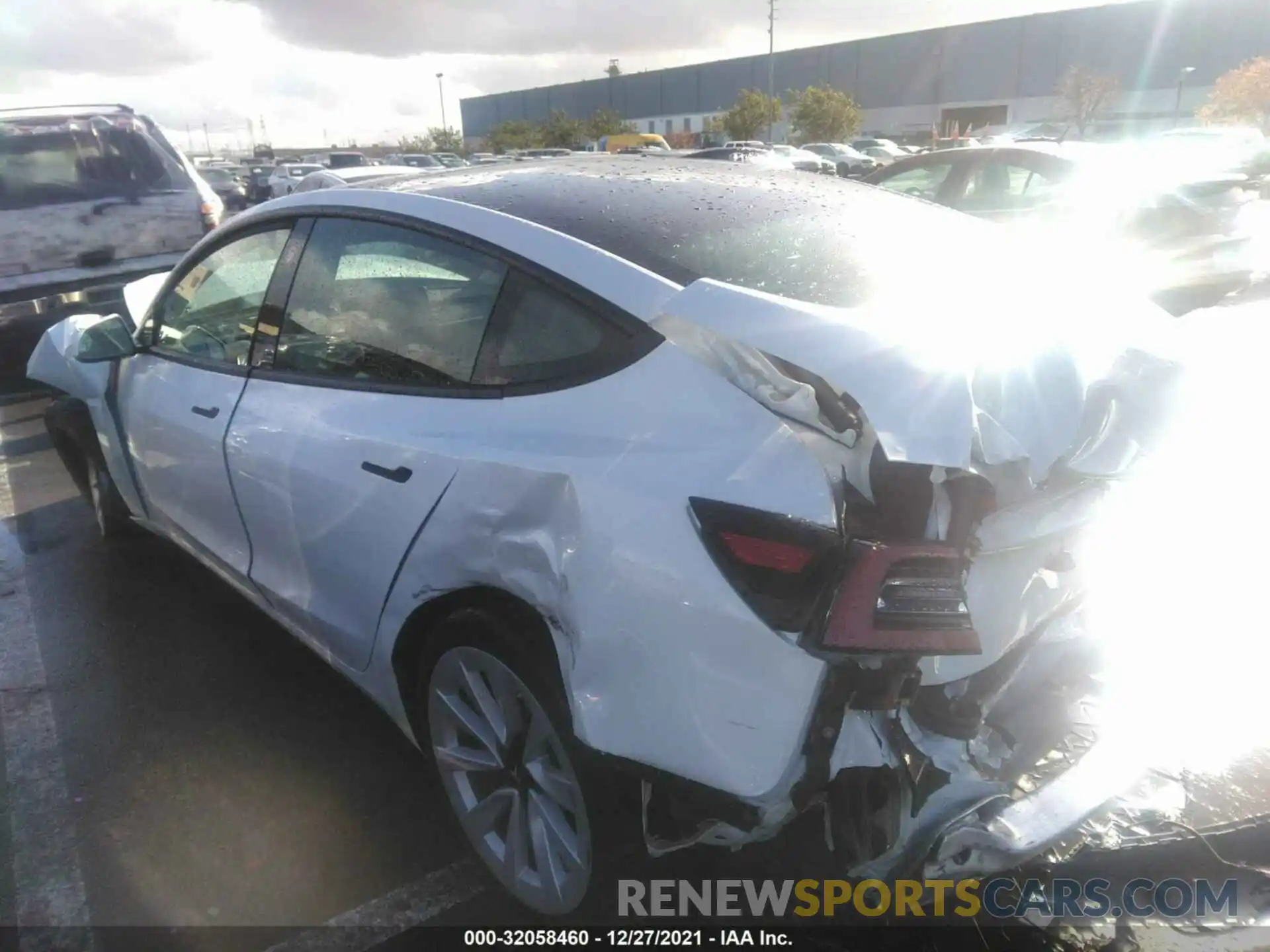 3 Photograph of a damaged car 5YJ3E1EB2MF927474 TESLA MODEL 3 2021