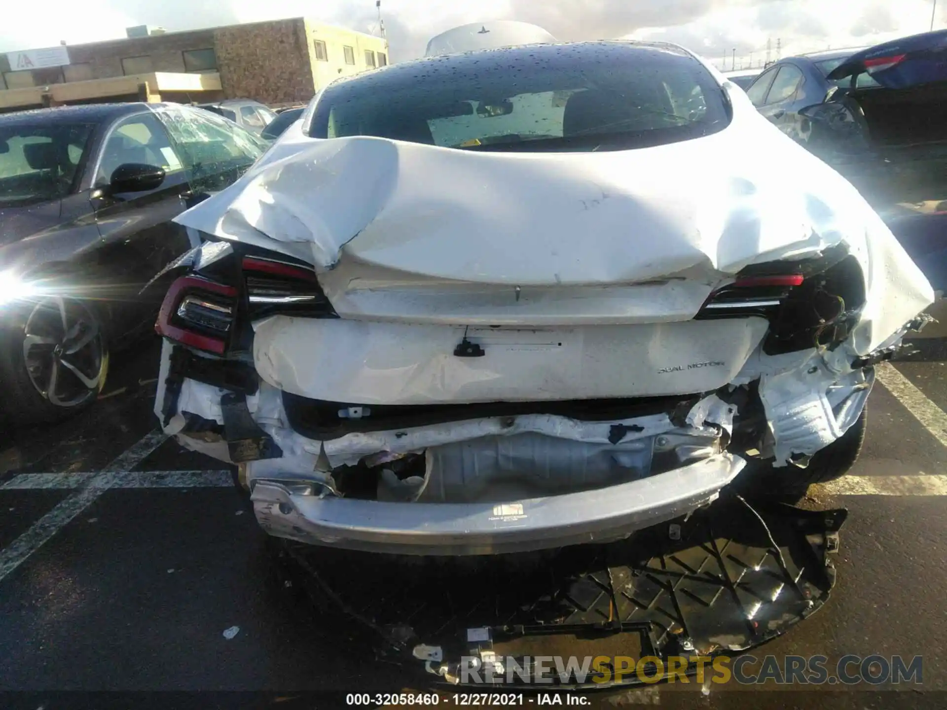 6 Photograph of a damaged car 5YJ3E1EB2MF927474 TESLA MODEL 3 2021