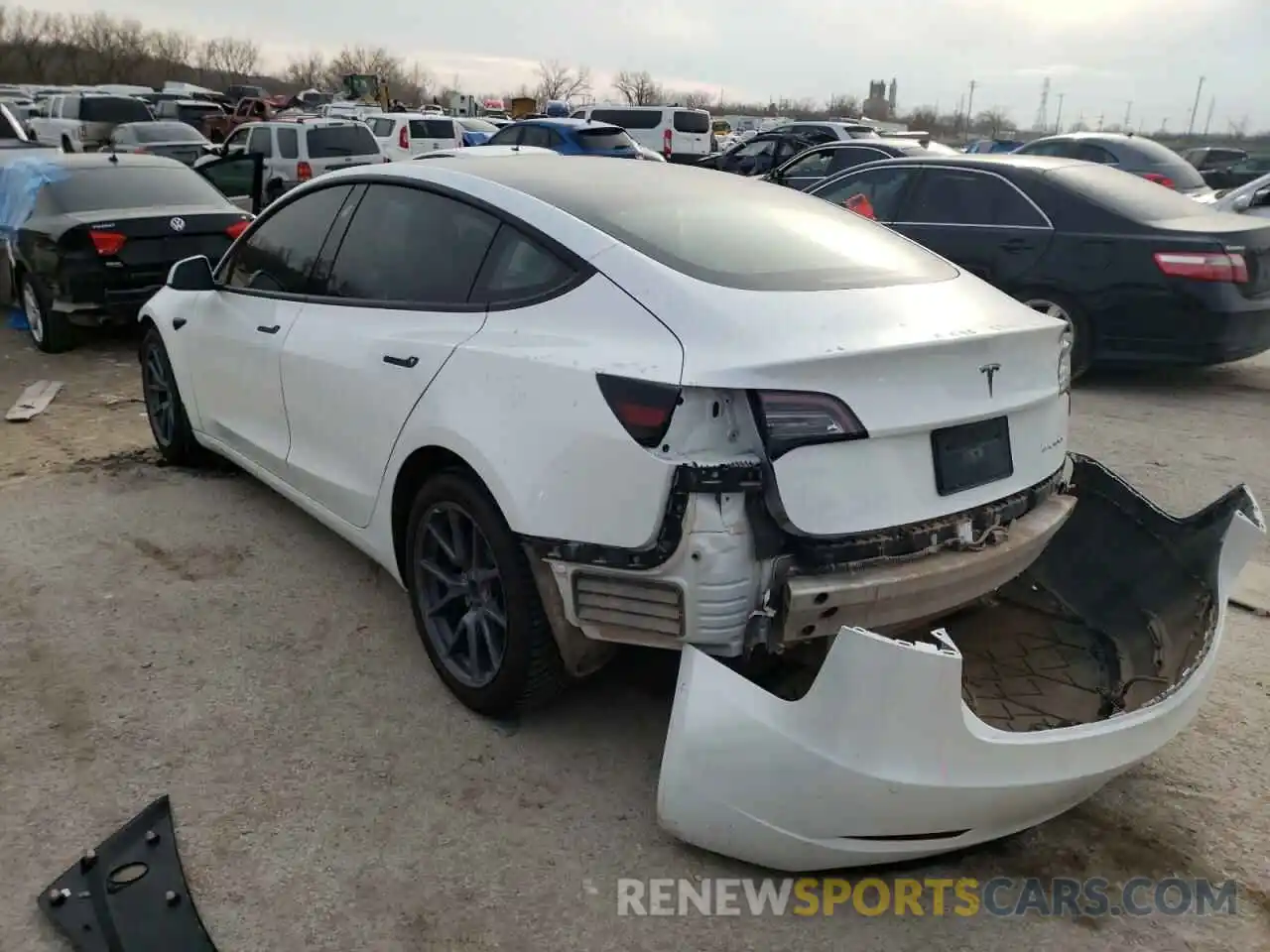 3 Photograph of a damaged car 5YJ3E1EB2MF928236 TESLA MODEL 3 2021