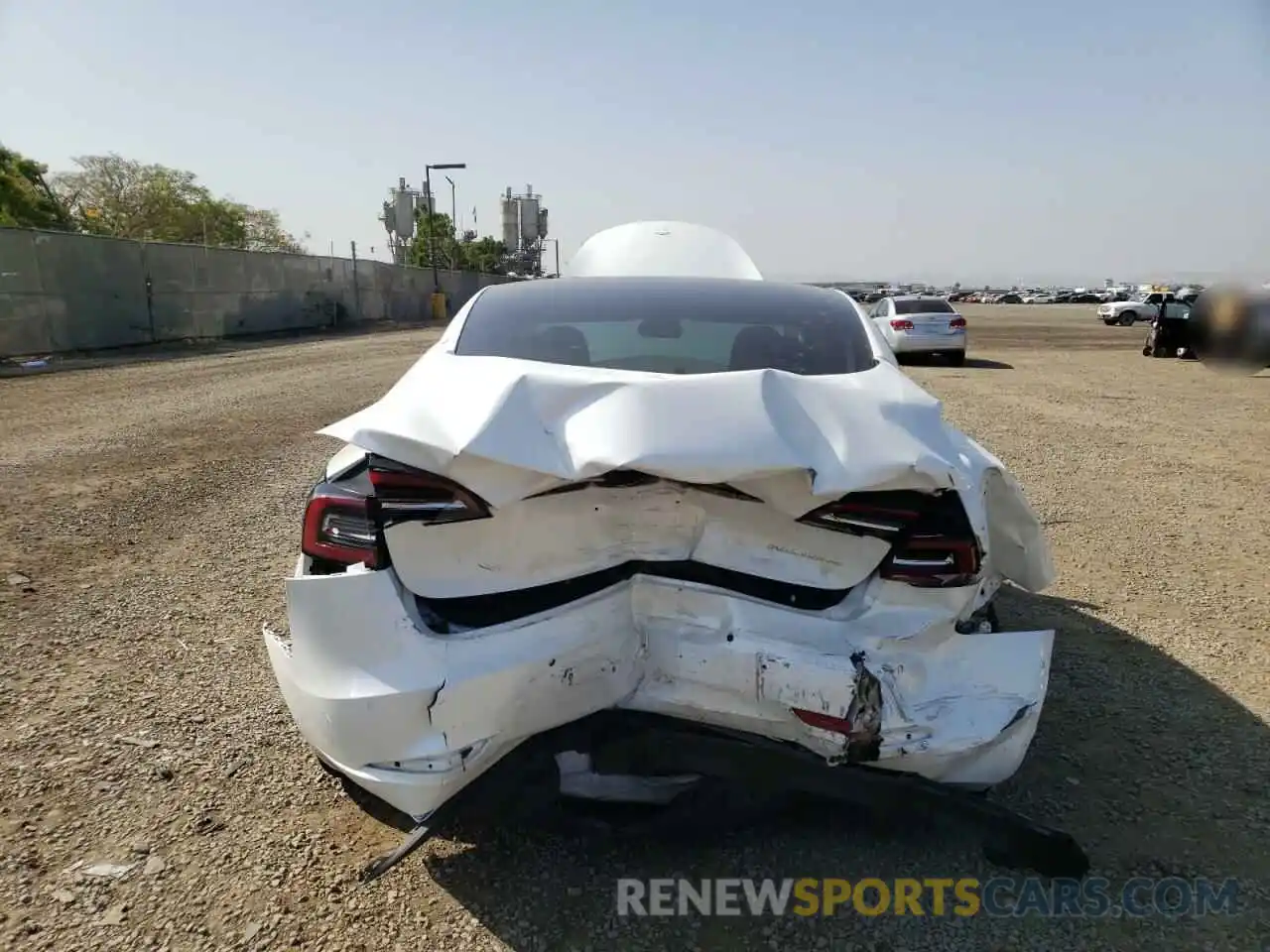 9 Photograph of a damaged car 5YJ3E1EB2MF938099 TESLA MODEL 3 2021