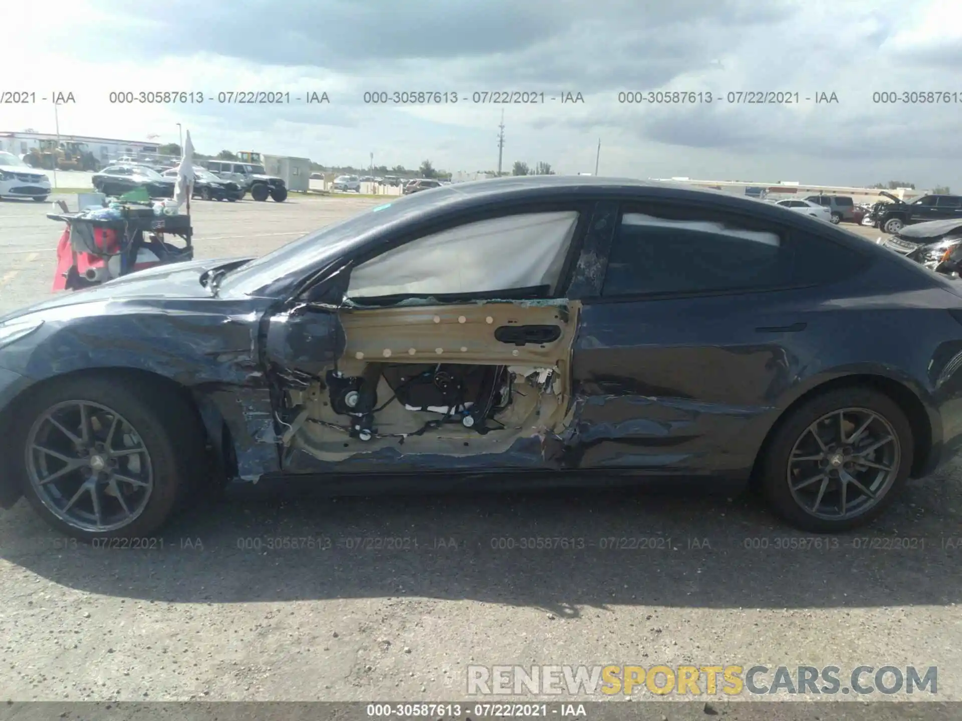 6 Photograph of a damaged car 5YJ3E1EB2MF965528 TESLA MODEL 3 2021