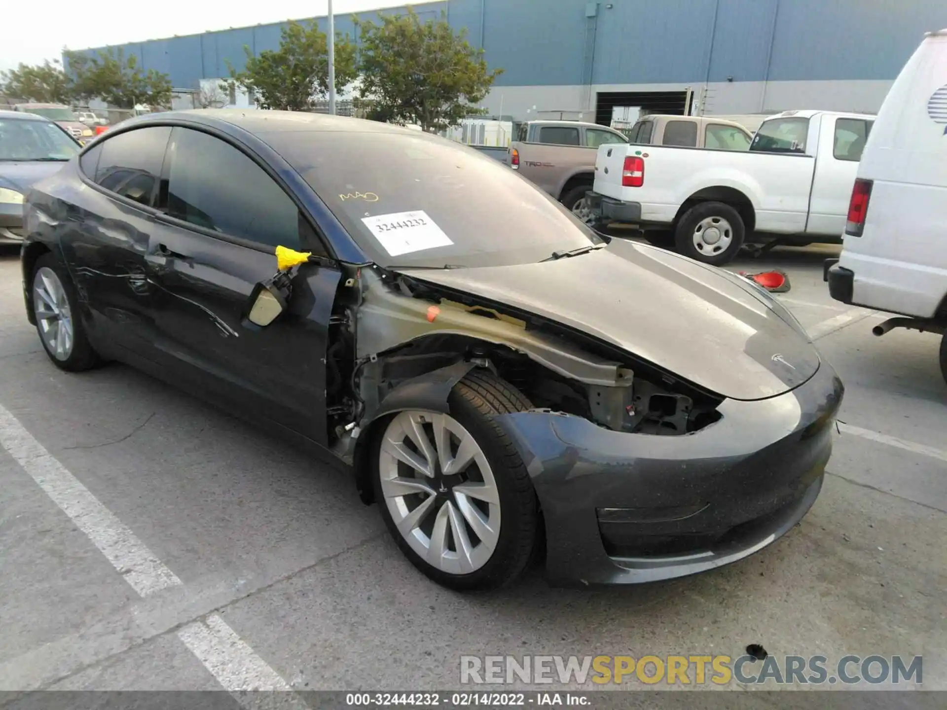 1 Photograph of a damaged car 5YJ3E1EB3MF045147 TESLA MODEL 3 2021