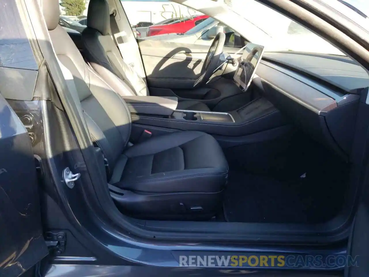 5 Photograph of a damaged car 5YJ3E1EB3MF072297 TESLA MODEL 3 2021