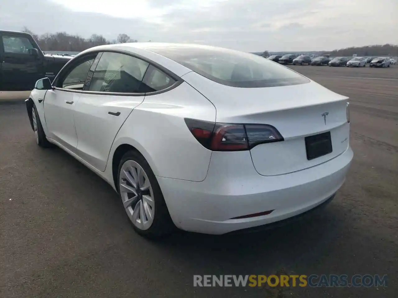 3 Photograph of a damaged car 5YJ3E1EB3MF862344 TESLA MODEL 3 2021