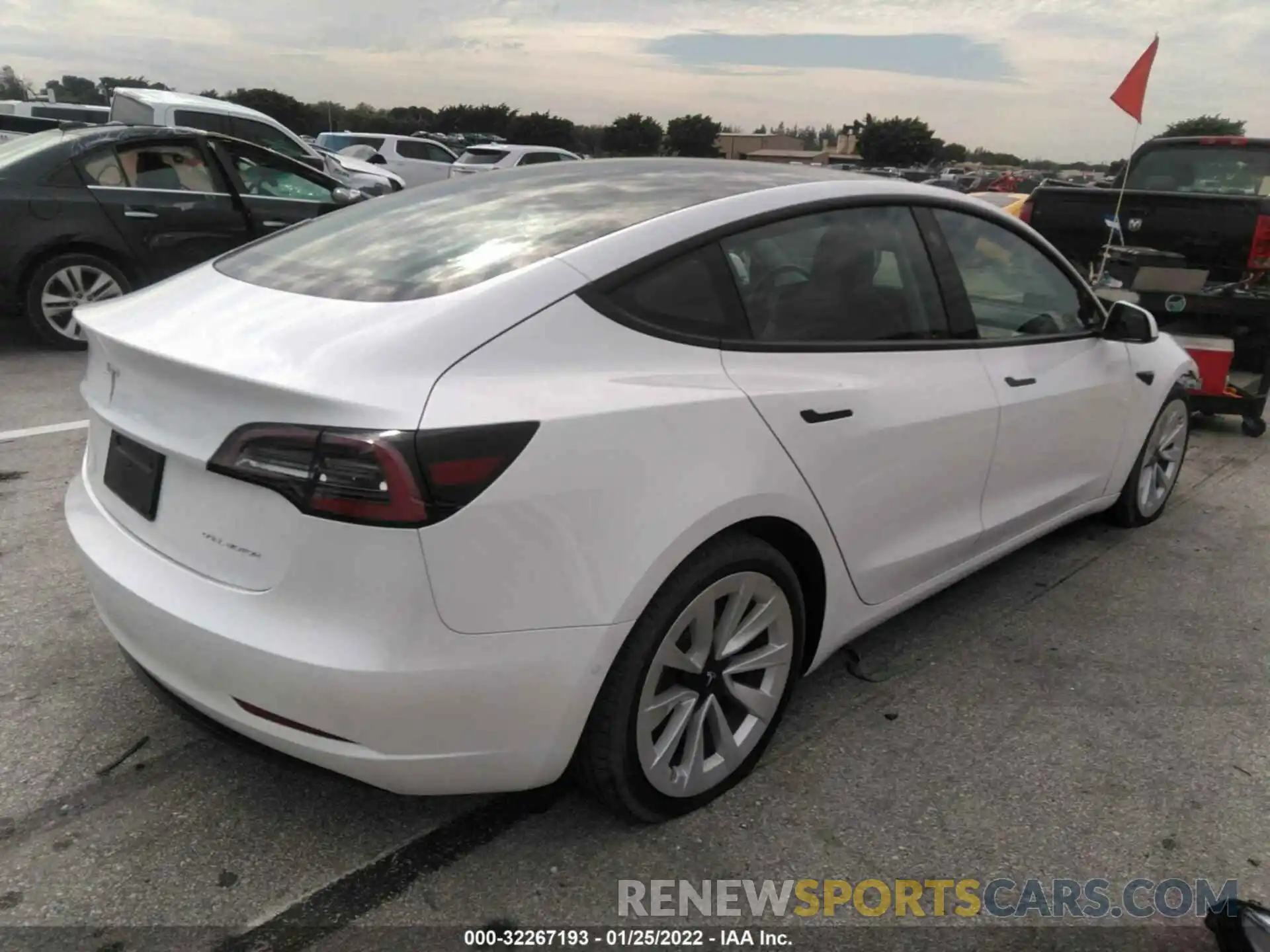 4 Photograph of a damaged car 5YJ3E1EB4MF015381 TESLA MODEL 3 2021