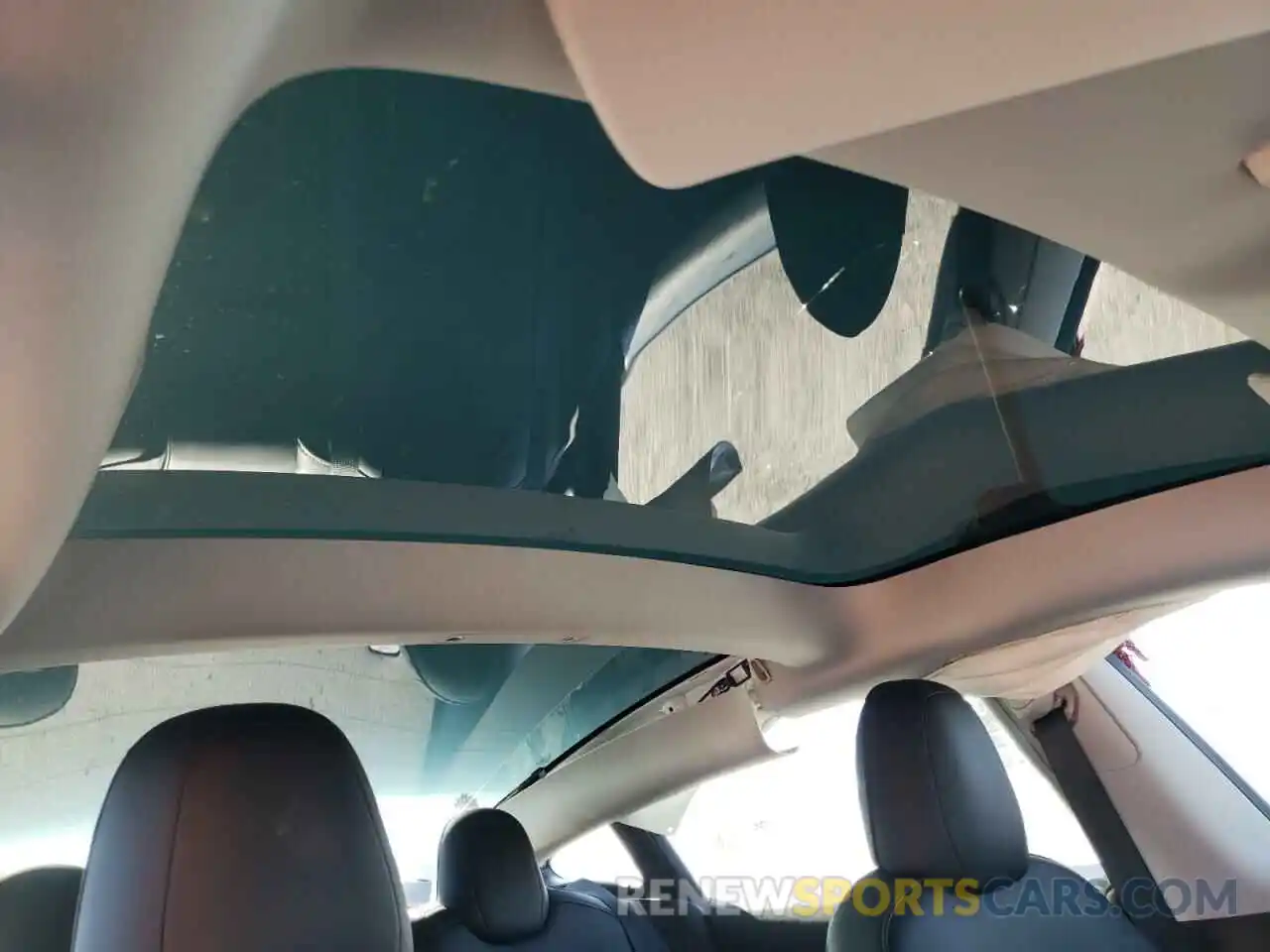 9 Photograph of a damaged car 5YJ3E1EB4MF150358 TESLA MODEL 3 2021