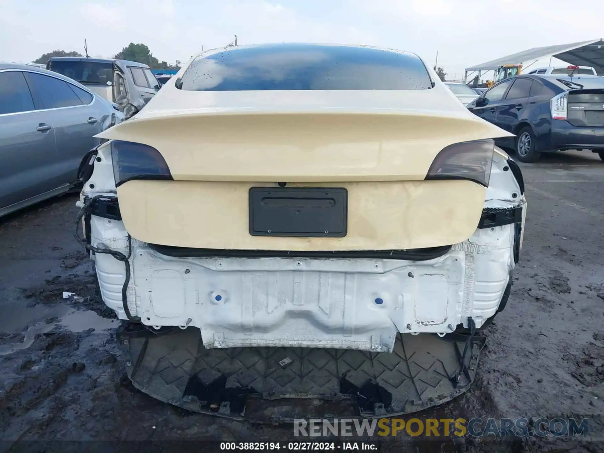 6 Photograph of a damaged car 5YJ3E1EB4MF849442 TESLA MODEL 3 2021