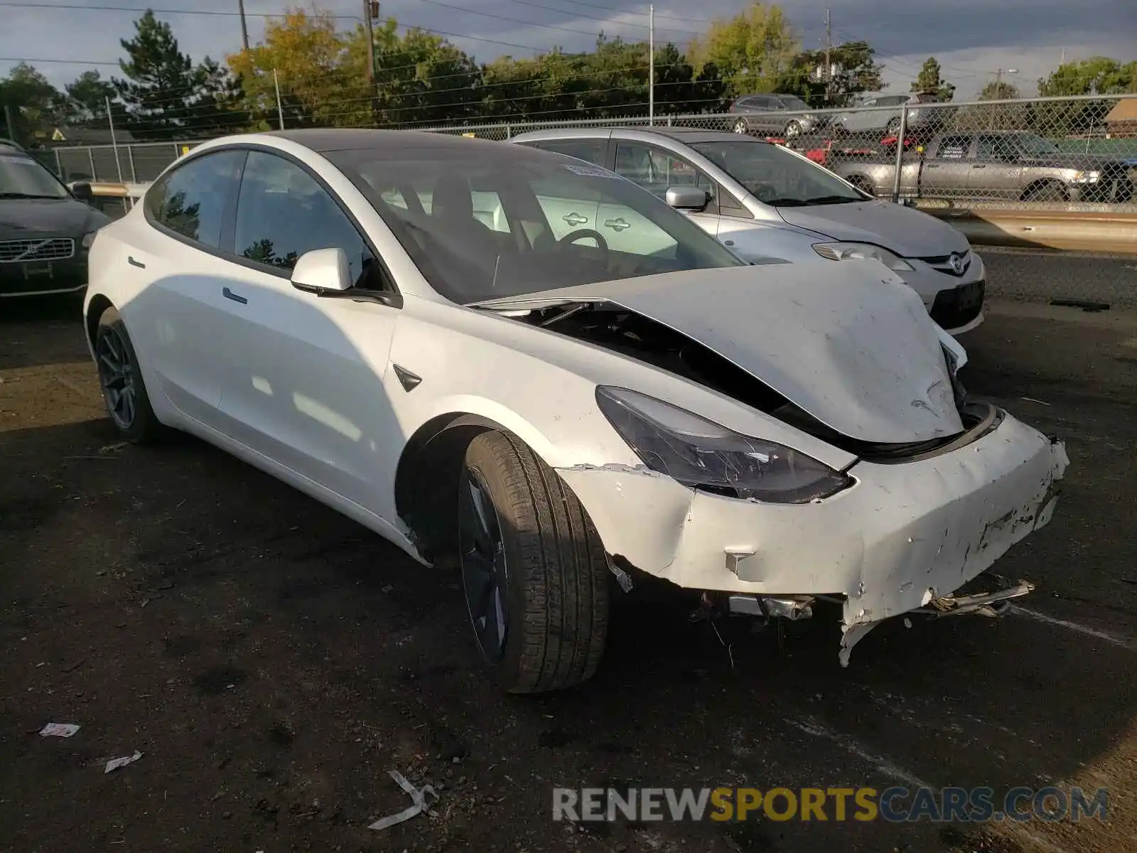 1 Фотография поврежденного автомобиля 5YJ3E1EB4MF869769 TESLA MODEL 3 2021