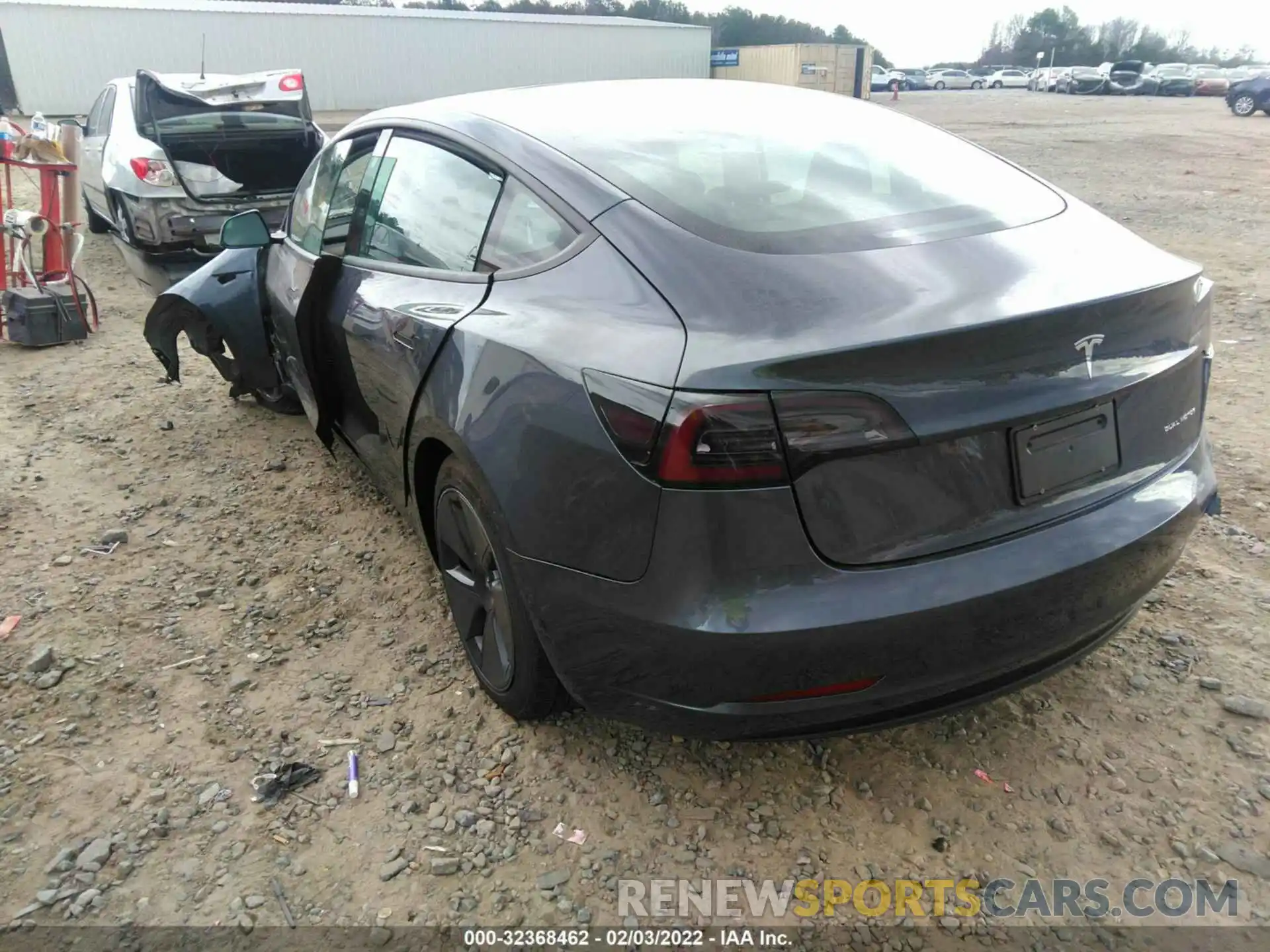 3 Photograph of a damaged car 5YJ3E1EB4MF901930 TESLA MODEL 3 2021