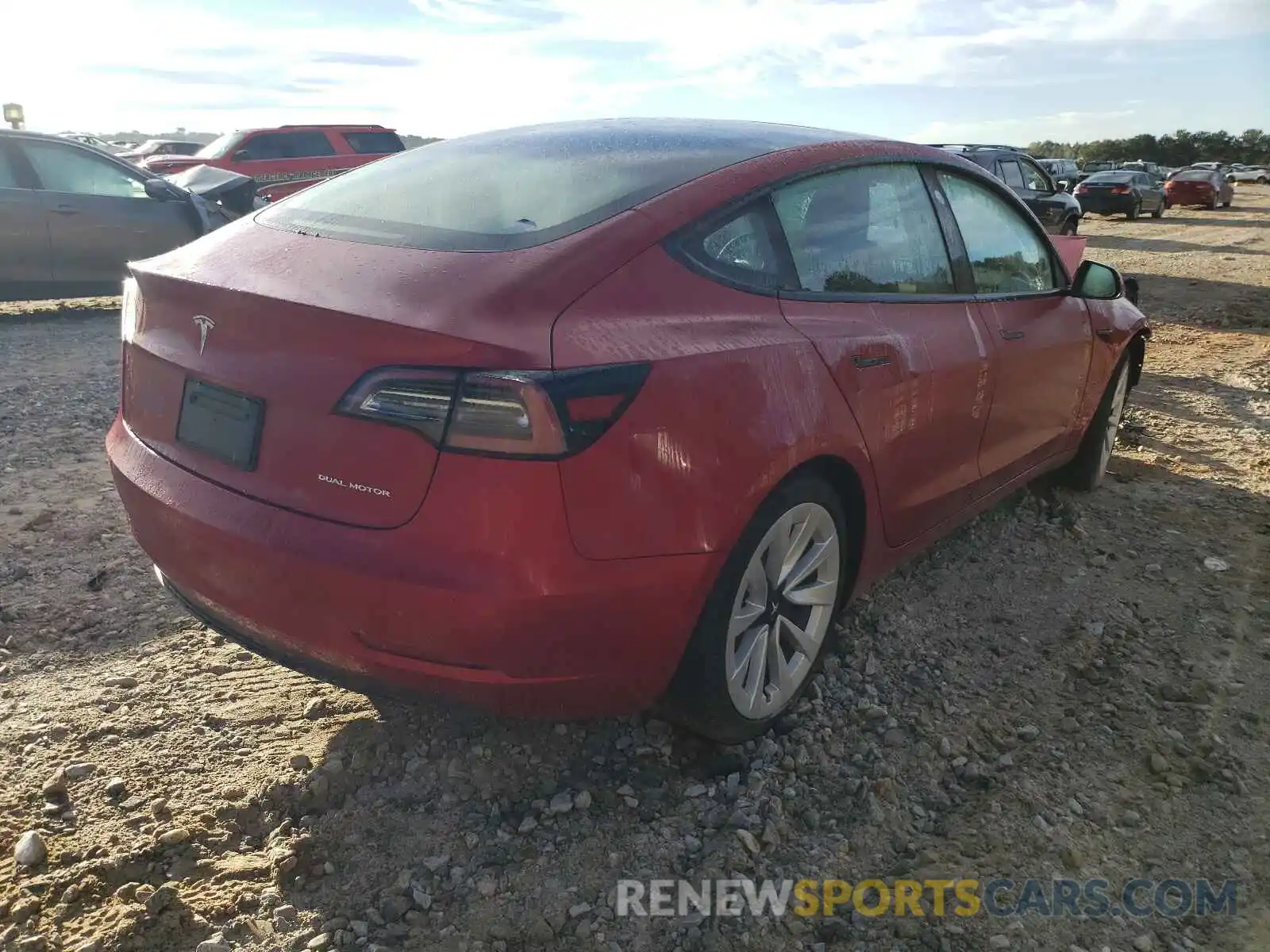 4 Фотография поврежденного автомобиля 5YJ3E1EB4MF902401 TESLA MODEL 3 2021